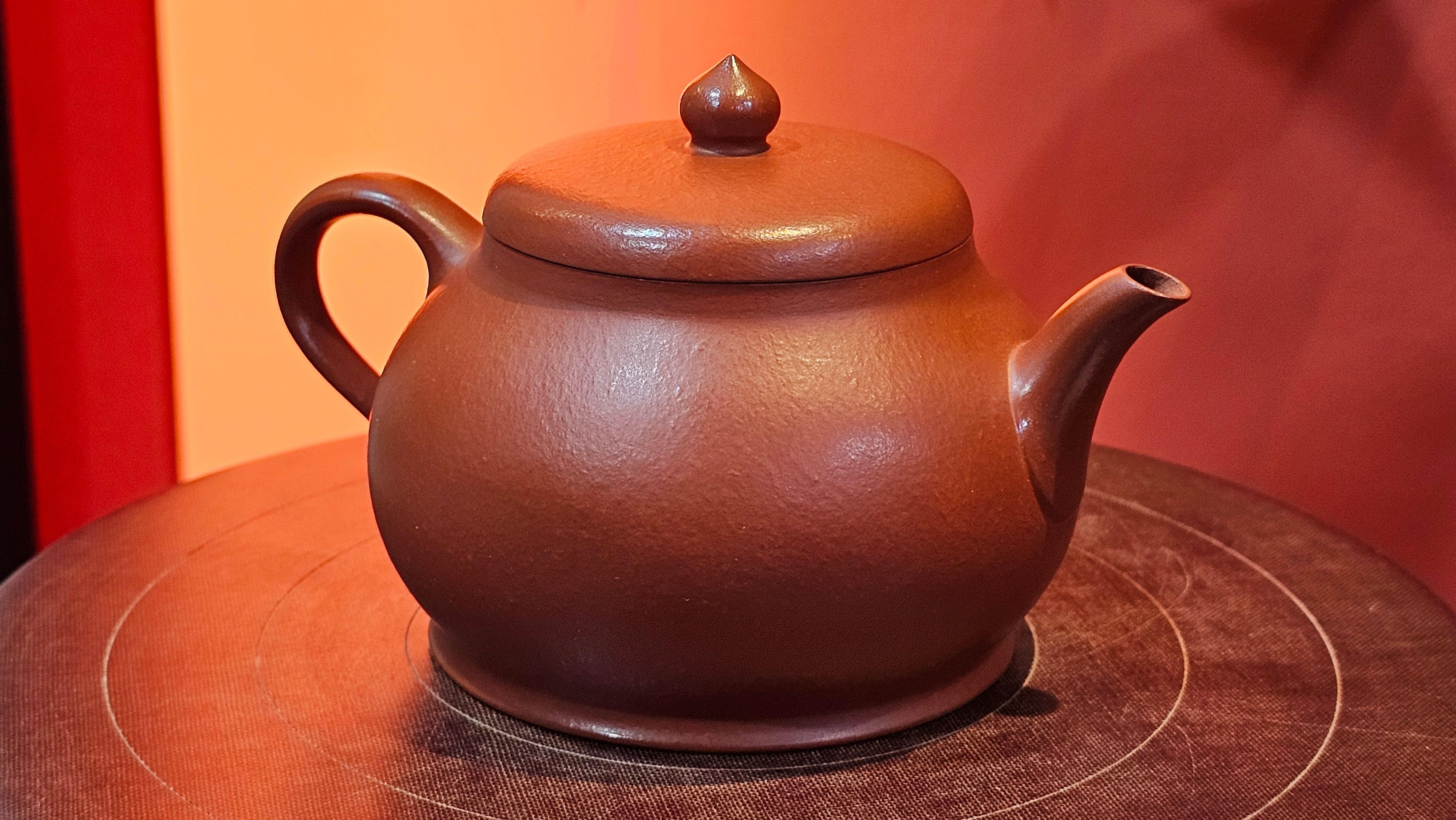 Yi Pin Hu, 170.0ml, Xiao Mei Yao Zhu Ni 小煤窑朱泥,  by Craftsman Chen Yue Fei 陈跃飞 ~!Congratulations to Mr J.G.! 2338hrs 23rd Oct 2025, Denver! CO.