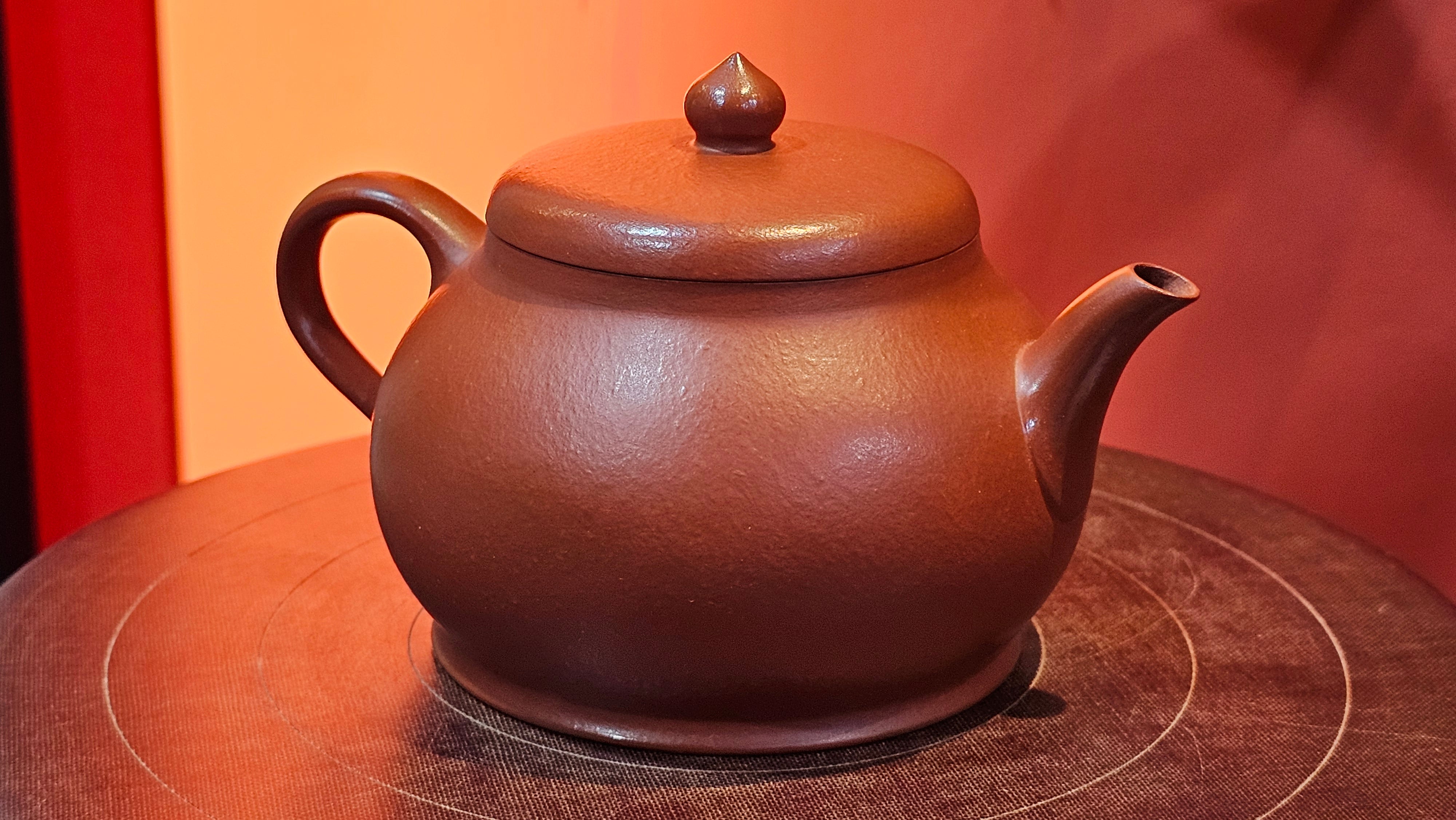 Yi Pin Hu, 170.0ml, Xiao Mei Yao Zhu Ni 小煤窑朱泥,  by Craftsman Chen Yue Fei 陈跃飞 ~!Congratulations to Mr J.G.! 2338hrs 23rd Oct 2025, Denver! CO.