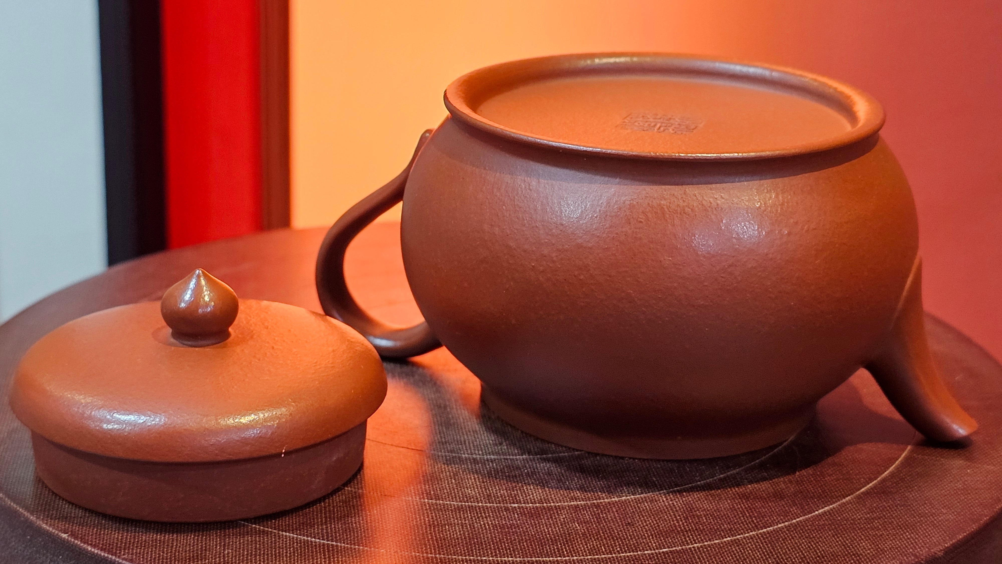 Yi Pin Hu, 170.0ml, Xiao Mei Yao Zhu Ni 小煤窑朱泥,  by Craftsman Chen Yue Fei 陈跃飞 ~!Congratulations to Mr J.G.! 2338hrs 23rd Oct 2025, Denver! CO.