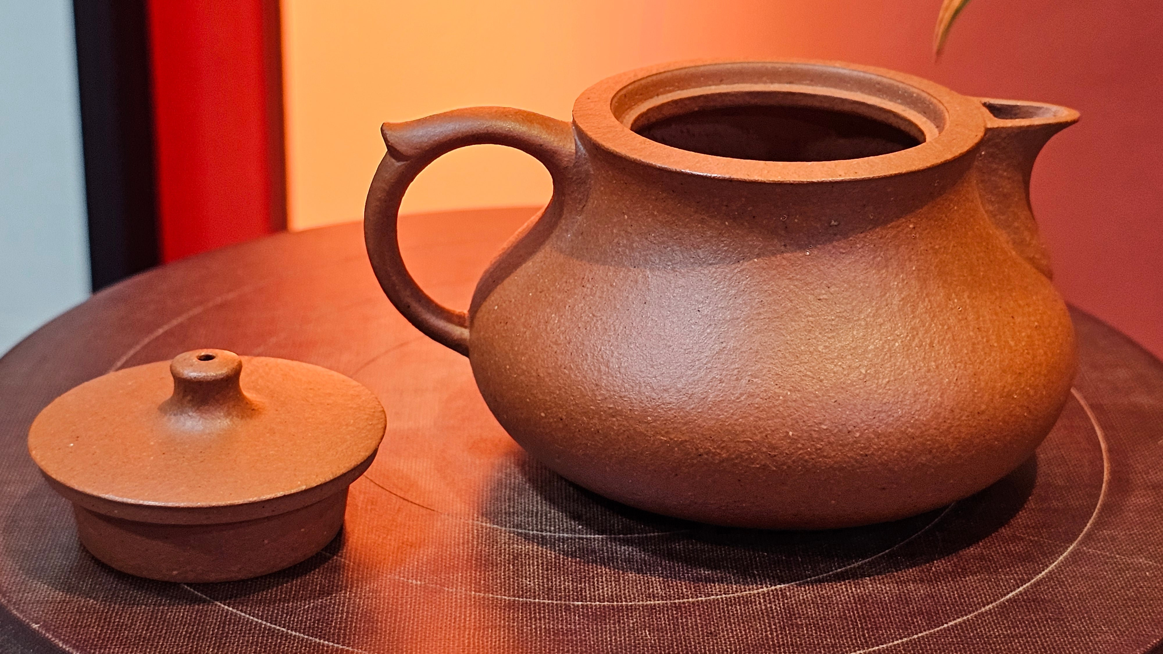 Le Rong 乐荣, 123.0ml, rare Zhu Sha 朱砂 (highest granularity form of ZhuNi), by Craftsman Gu Xiao Ming 顾小明 ~ Congratulations!to Mr S.L.! 2041hrs 13th Oct 2025, Copenhagen, Denmark🇩🇰!