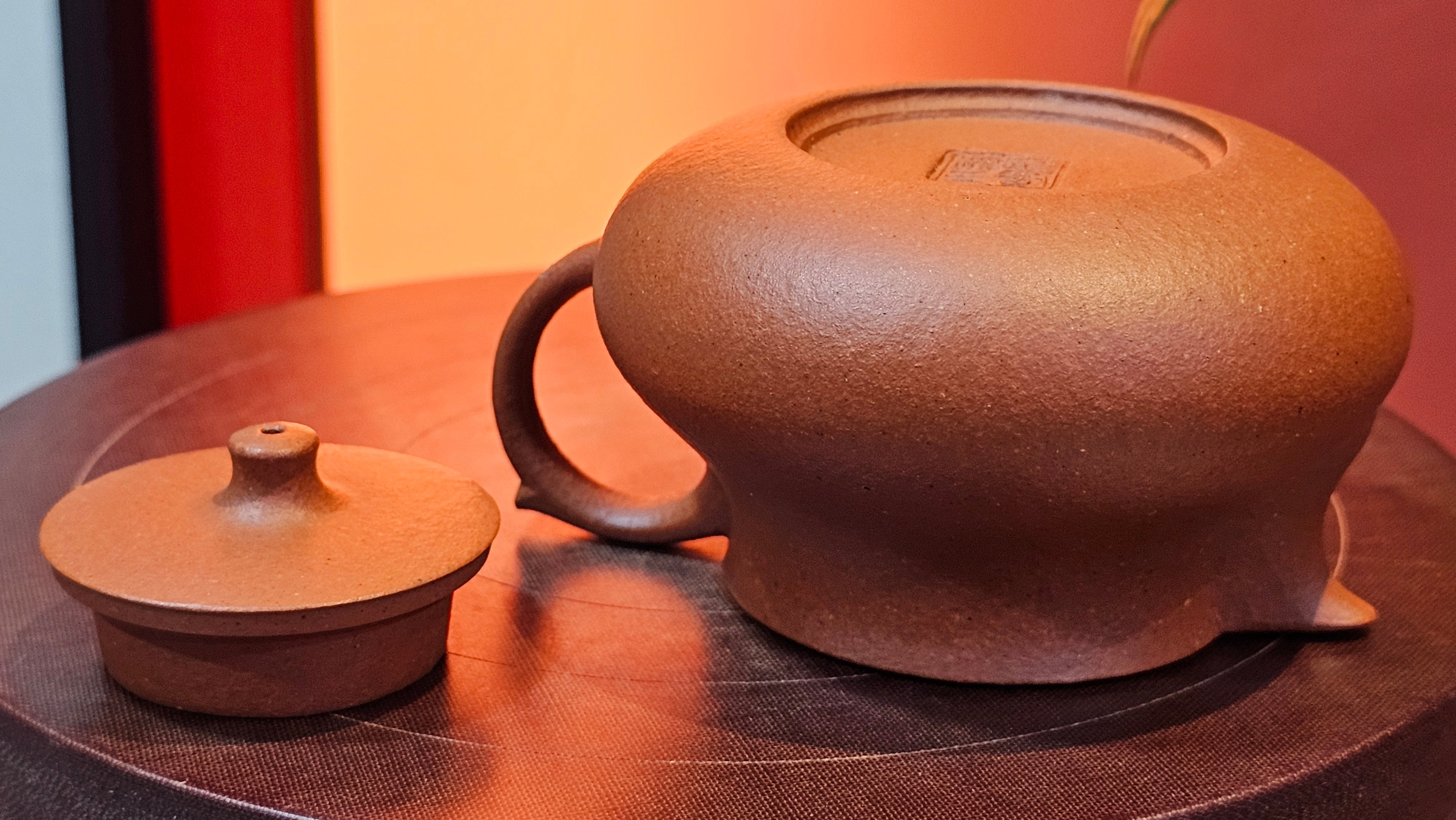 Le Rong 乐荣, 123.0ml, rare Zhu Sha 朱砂 (highest granularity form of ZhuNi), by Craftsman Gu Xiao Ming 顾小明 ~ Congratulations!to Mr S.L.! 2041hrs 13th Oct 2025, Copenhagen, Denmark🇩🇰!