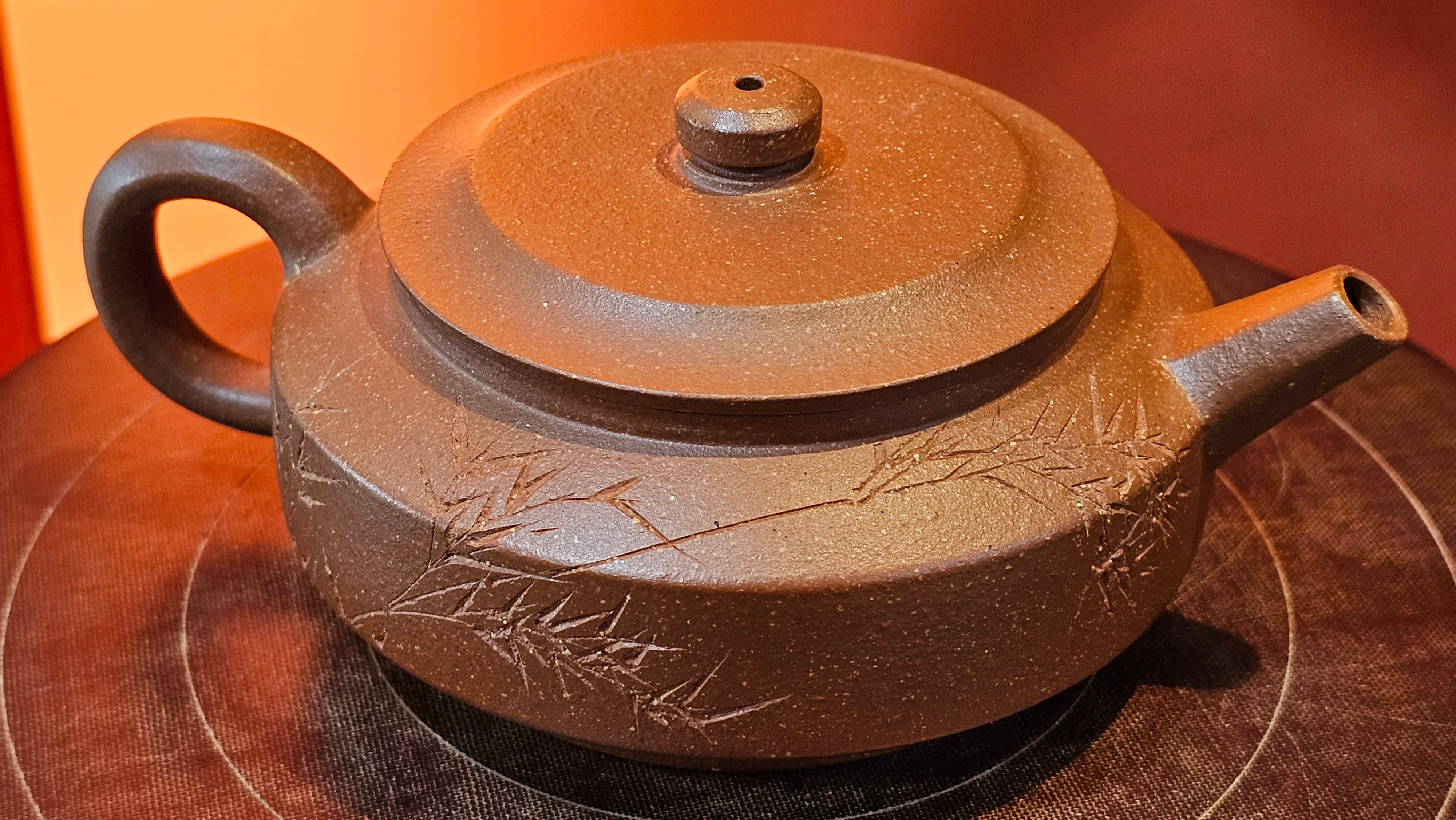 Zhou Pan《周盘》, 167.1ml, Hong Jiang Po Ni 红降坡泥, by Craftsman Zhu Shu 朱舒!~Engraving of Bamboos and Verse by Craftsman Mu Shan 牧山 ~!Congratulations to Mr B.A.! 0940hrs 29th Oct 2025, London,🏴󠁧󠁢󠁥󠁮󠁧󠁿U.K.!