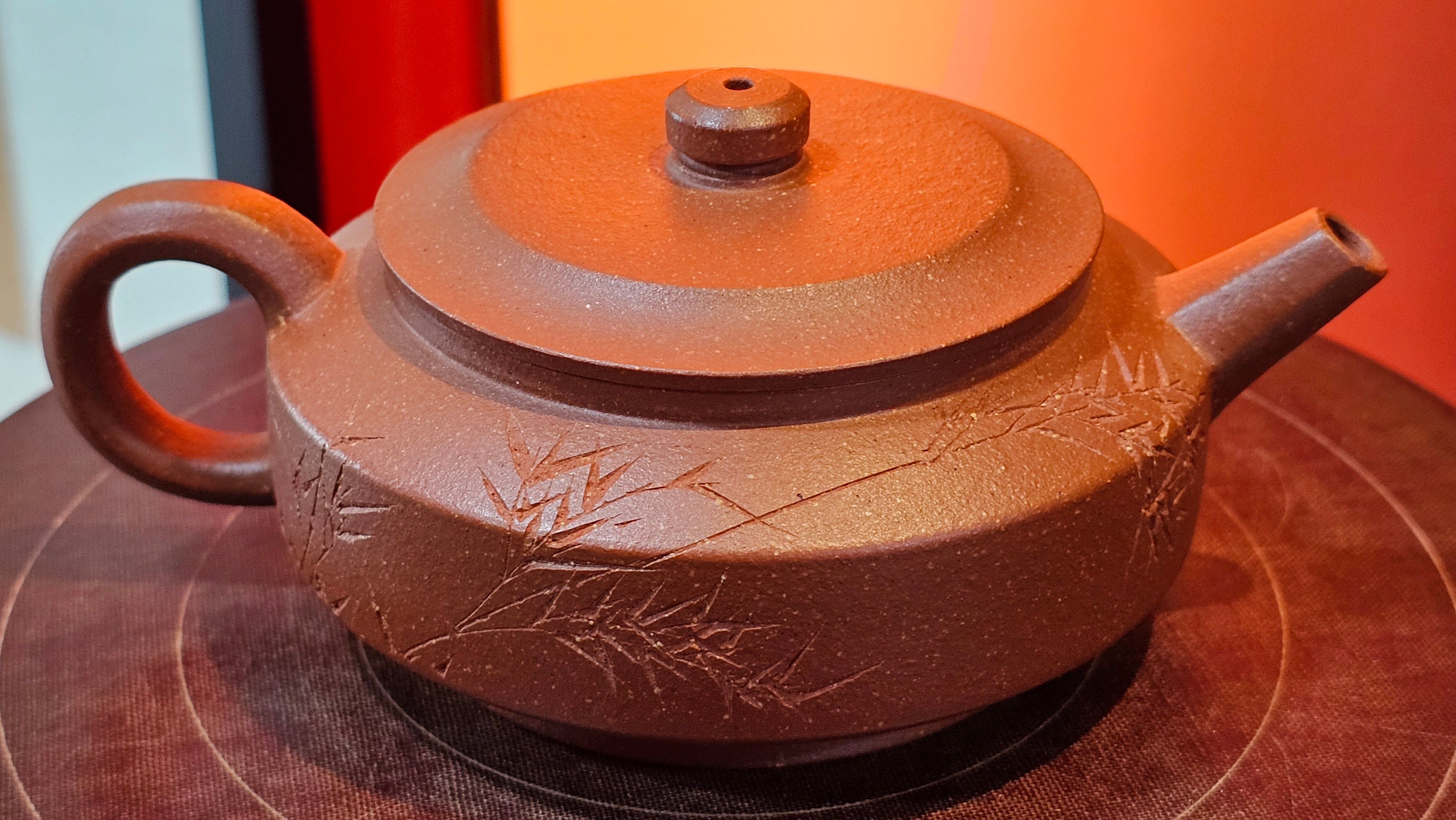 Zhou Pan《周盘》, 167.1ml, Hong Jiang Po Ni 红降坡泥, by Craftsman Zhu Shu 朱舒!~Engraving of Bamboos and Verse by Craftsman Mu Shan 牧山 ~!Congratulations to Mr B.A.! 0940hrs 29th Oct 2025, London,🏴󠁧󠁢󠁥󠁮󠁧󠁿U.K.!
