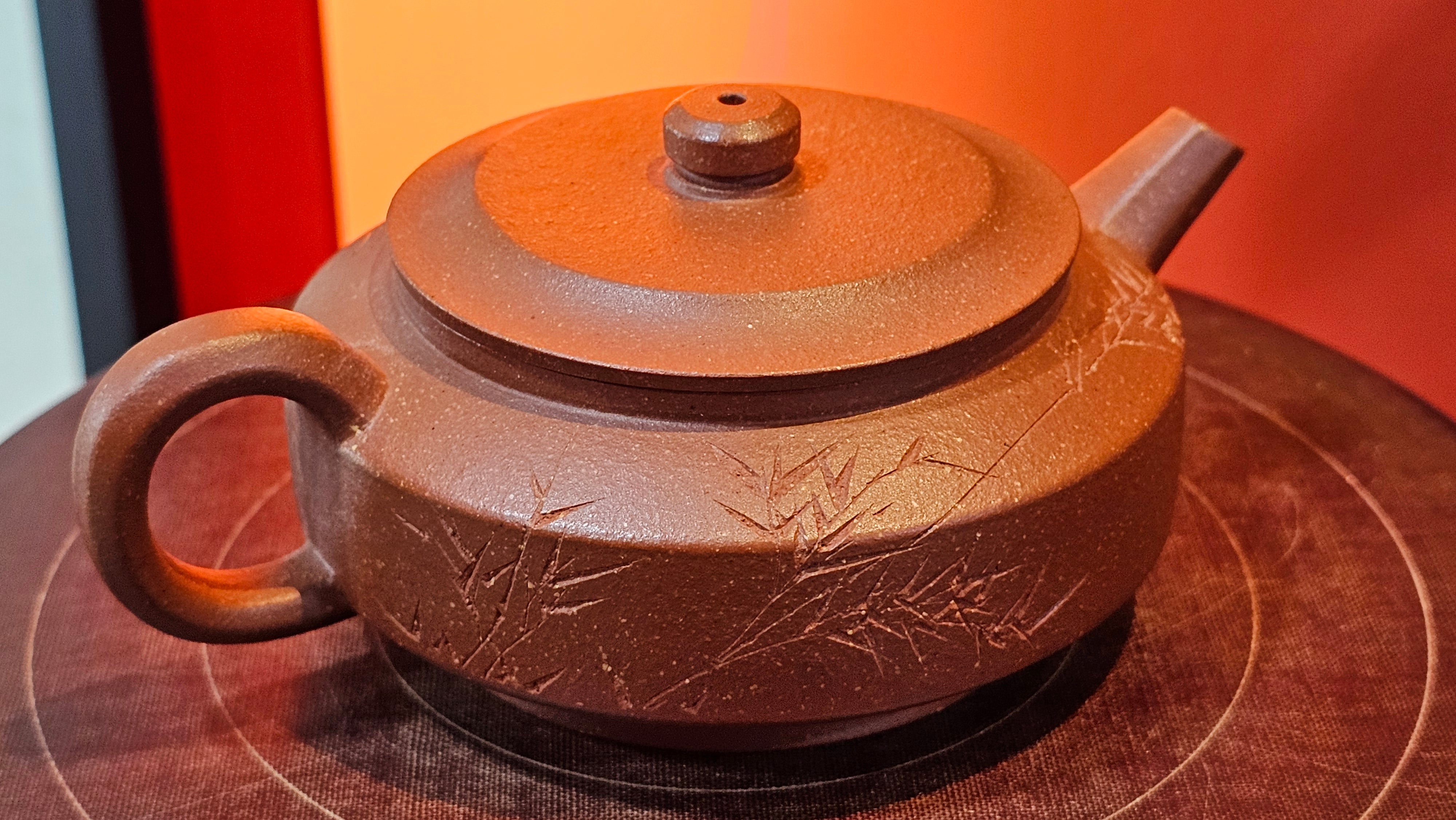 Zhou Pan《周盘》, 167.1ml, Hong Jiang Po Ni 红降坡泥, by Craftsman Zhu Shu 朱舒!~Engraving of Bamboos and Verse by Craftsman Mu Shan 牧山 ~!Congratulations to Mr B.A.! 0940hrs 29th Oct 2025, London,🏴󠁧󠁢󠁥󠁮󠁧󠁿U.K.!