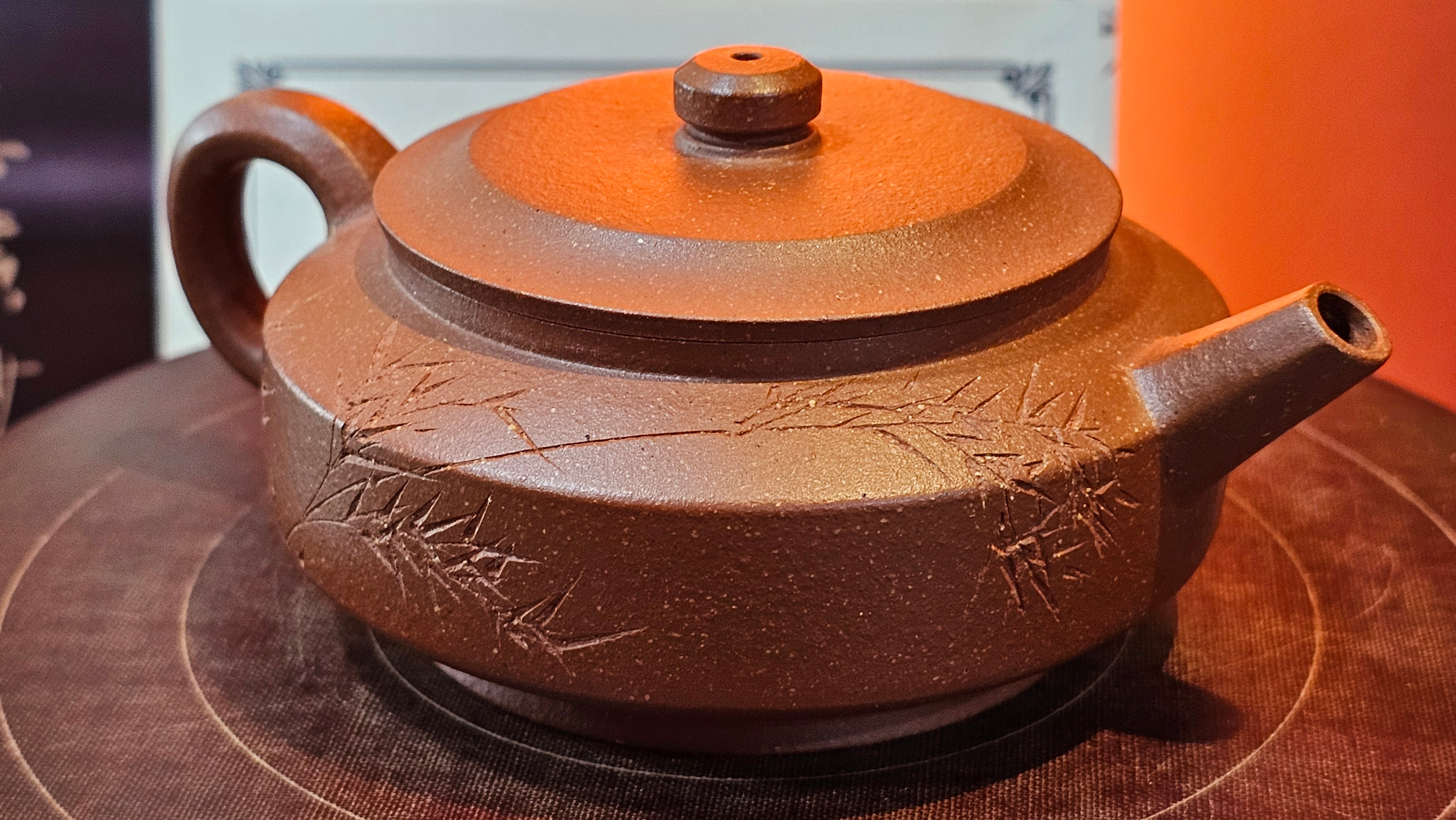 Zhou Pan《周盘》, 167.1ml, Hong Jiang Po Ni 红降坡泥, by Craftsman Zhu Shu 朱舒!~Engraving of Bamboos and Verse by Craftsman Mu Shan 牧山 ~!Congratulations to Mr B.A.! 0940hrs 29th Oct 2025, London,🏴󠁧󠁢󠁥󠁮󠁧󠁿U.K.!