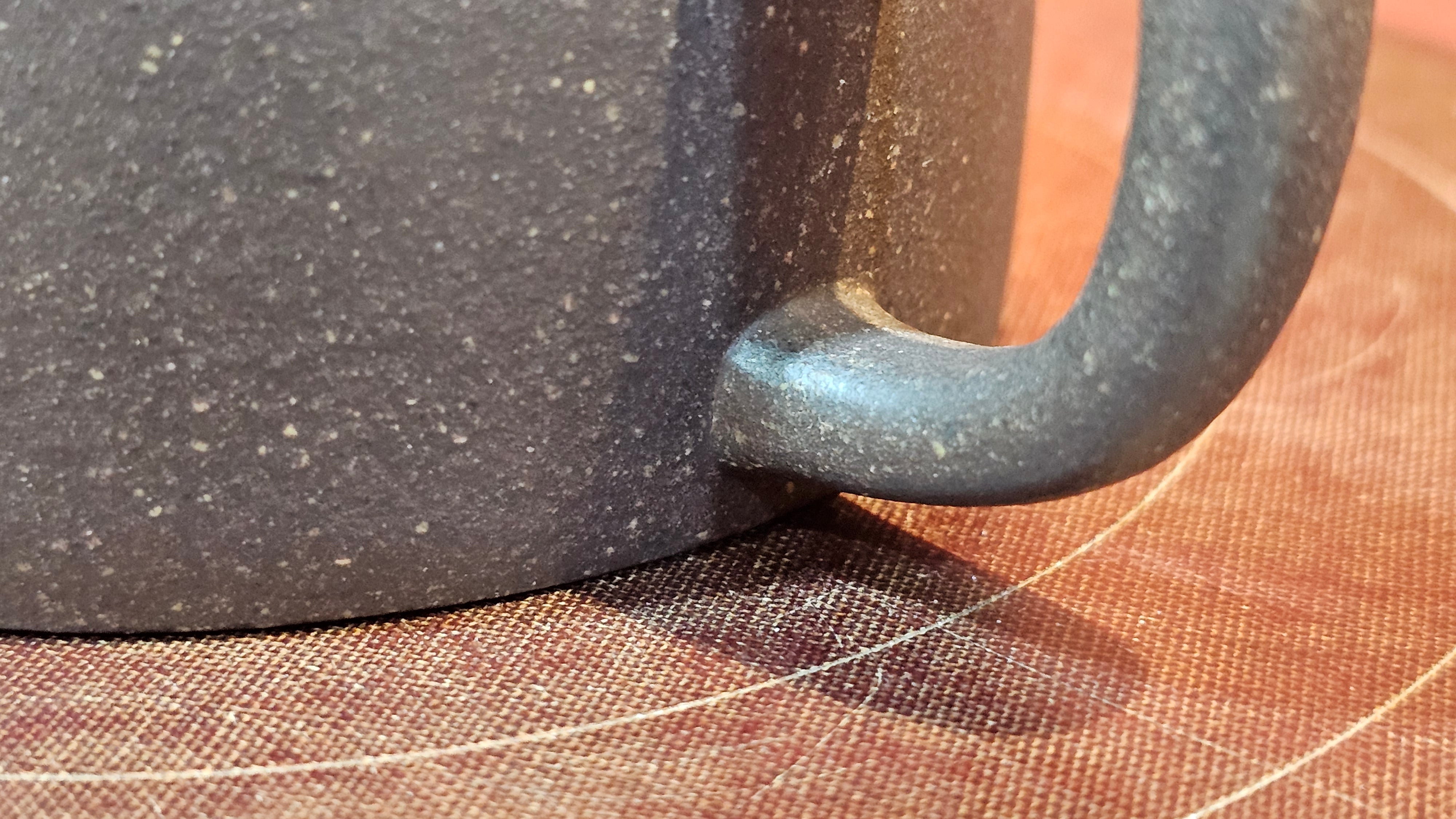 Niu Gai Jing Lan《牛盖井栏》, 164.3ml, Hei Zi Ni 黑紫泥, with Chinese Bronze Age Patterns~Engraving Art 青铜器纹样~刻绘, by our Craftsman Zhang Huan 张欢 ~ Congratulations to Mr T.A.! 2039hrs 15th Oct 2025, Samorin! Slovakia🇸🇰!