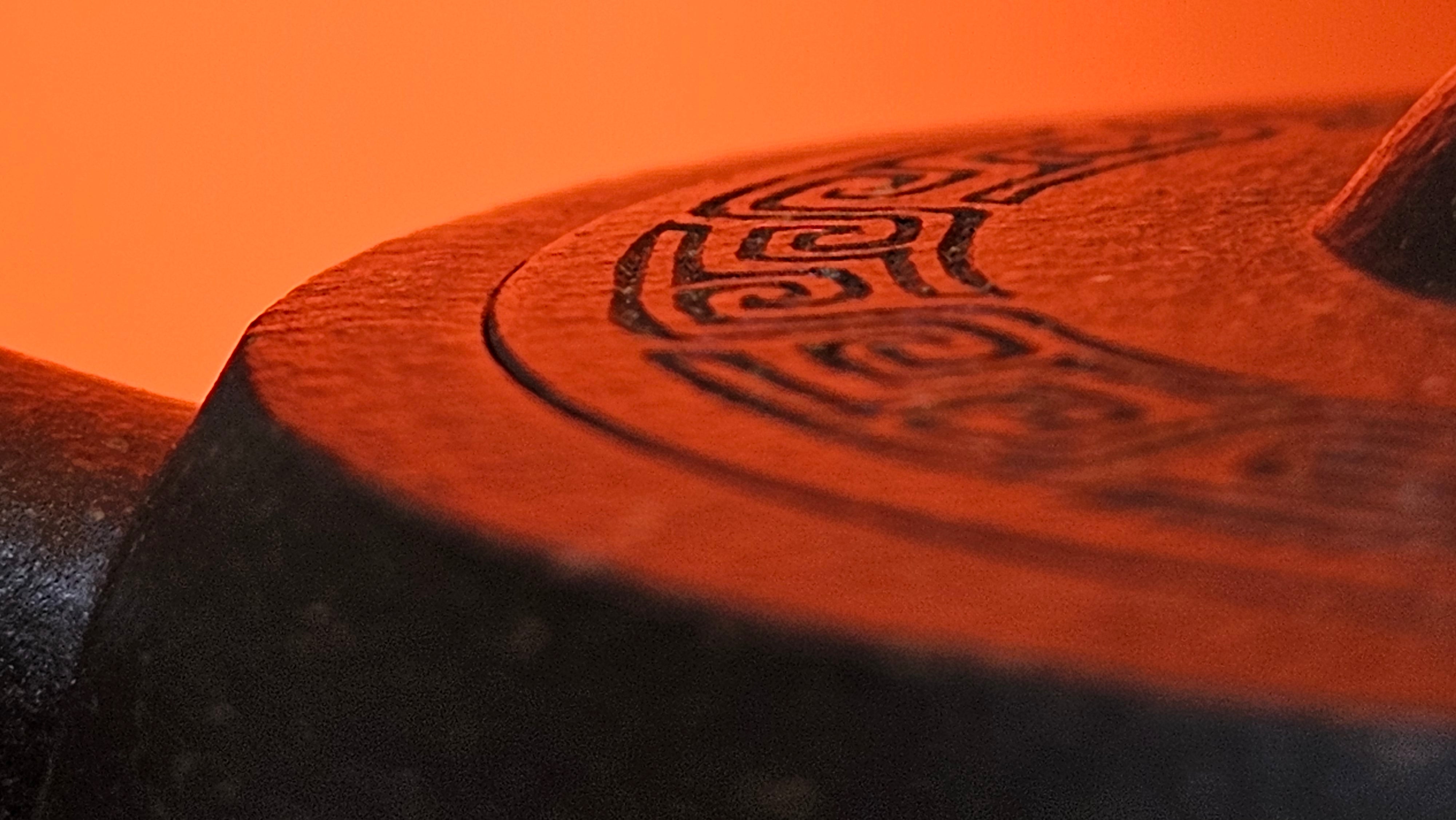 Niu Gai Jing Lan《牛盖井栏》, 164.3ml, Hei Zi Ni 黑紫泥, with Chinese Bronze Age Patterns~Engraving Art 青铜器纹样~刻绘, by our Craftsman Zhang Huan 张欢 ~ Congratulations to Mr T.A.! 2039hrs 15th Oct 2025, Samorin! Slovakia🇸🇰!