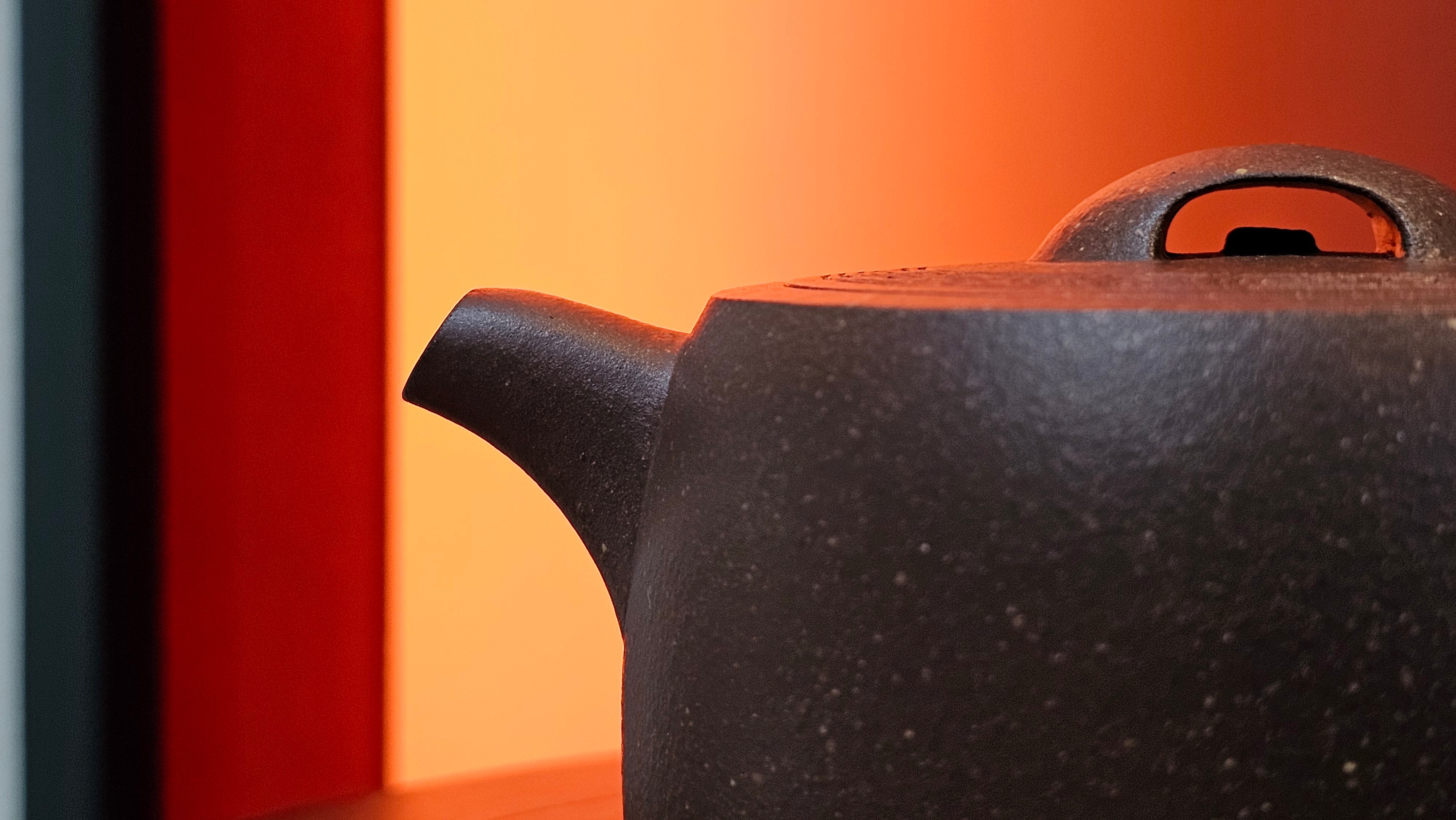 Niu Gai Jing Lan《牛盖井栏》, 164.3ml, Hei Zi Ni 黑紫泥, with Chinese Bronze Age Patterns~Engraving Art 青铜器纹样~刻绘, by our Craftsman Zhang Huan 张欢 ~ Congratulations to Mr T.A.! 2039hrs 15th Oct 2025, Samorin! Slovakia🇸🇰!