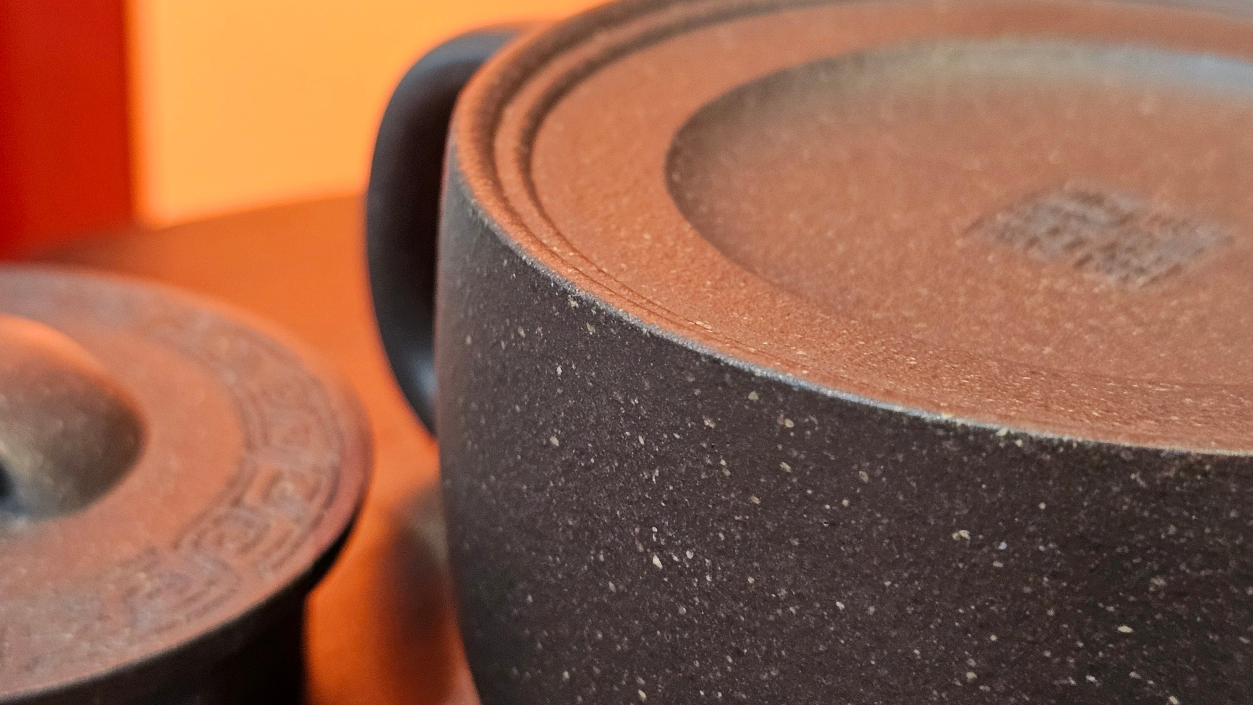 Niu Gai Jing Lan《牛盖井栏》, 164.3ml, Hei Zi Ni 黑紫泥, with Chinese Bronze Age Patterns~Engraving Art 青铜器纹样~刻绘, by our Craftsman Zhang Huan 张欢 ~ Congratulations to Mr T.A.! 2039hrs 15th Oct 2025, Samorin! Slovakia🇸🇰!