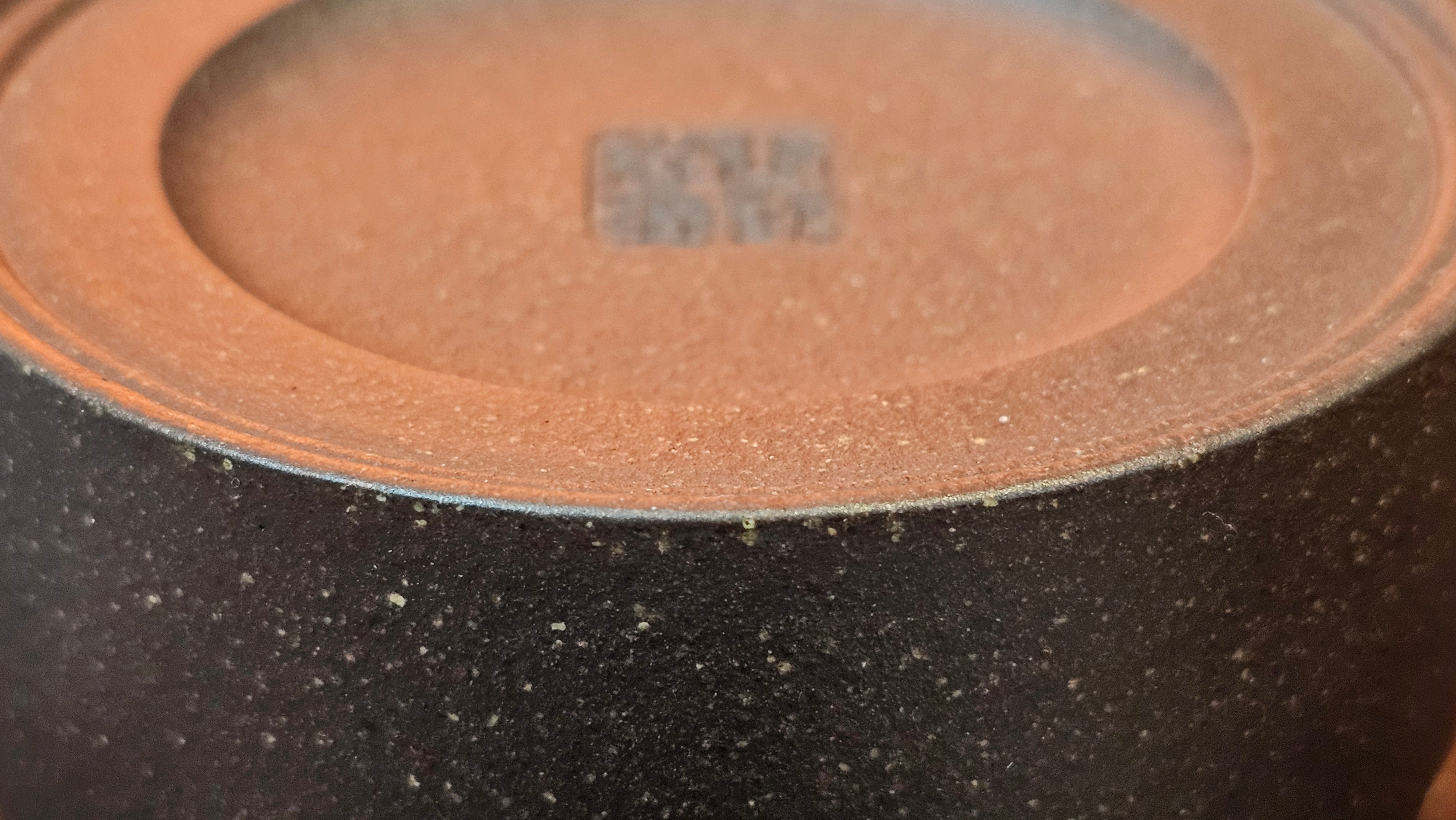 Niu Gai Jing Lan《牛盖井栏》, 164.3ml, Hei Zi Ni 黑紫泥, with Chinese Bronze Age Patterns~Engraving Art 青铜器纹样~刻绘, by our Craftsman Zhang Huan 张欢 ~ Congratulations to Mr T.A.! 2039hrs 15th Oct 2025, Samorin! Slovakia🇸🇰!