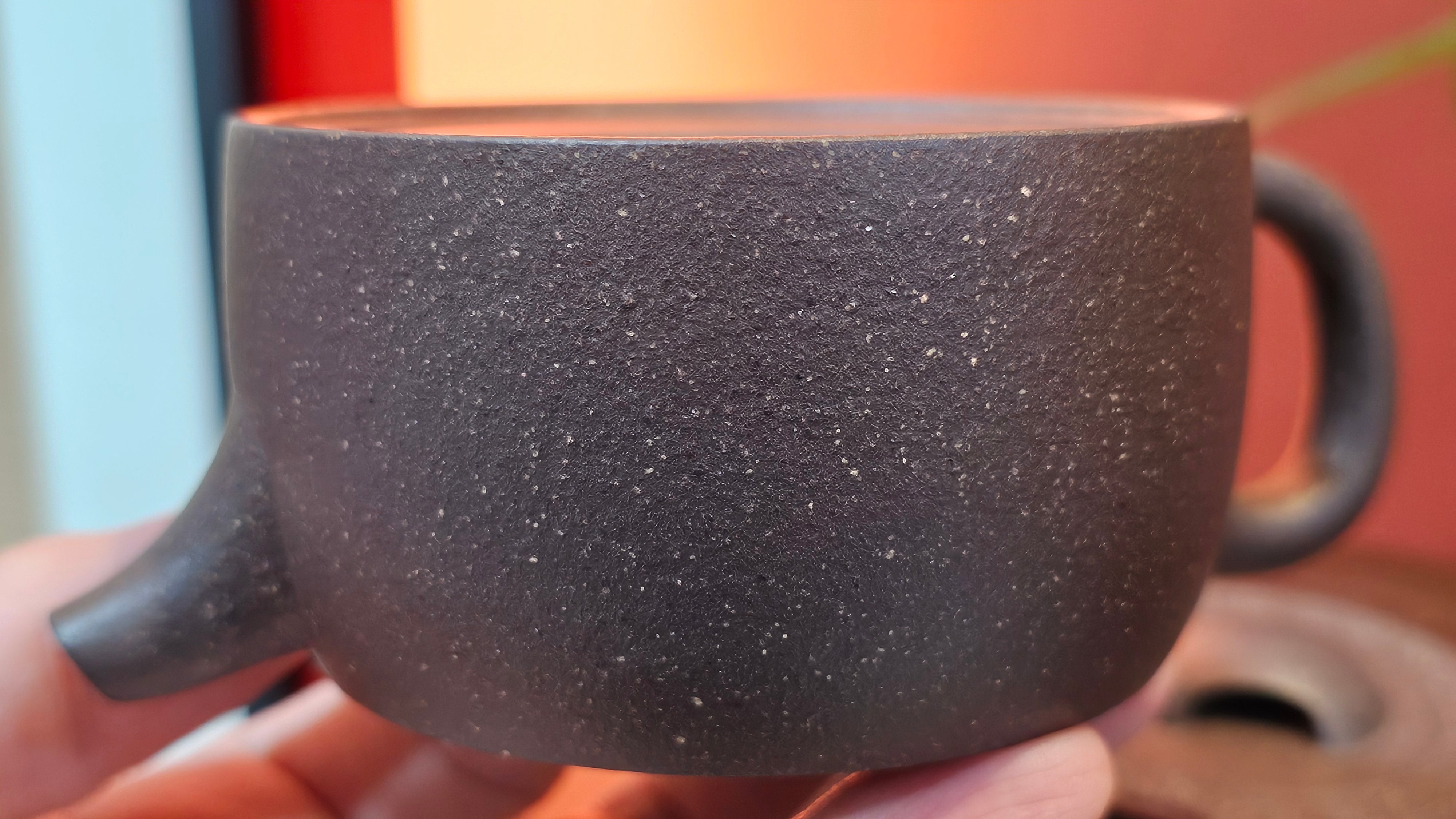 Niu Gai Jing Lan《牛盖井栏》, 164.3ml, Hei Zi Ni 黑紫泥, with Chinese Bronze Age Patterns~Engraving Art 青铜器纹样~刻绘, by our Craftsman Zhang Huan 张欢 ~ Congratulations to Mr T.A.! 2039hrs 15th Oct 2025, Samorin! Slovakia🇸🇰!