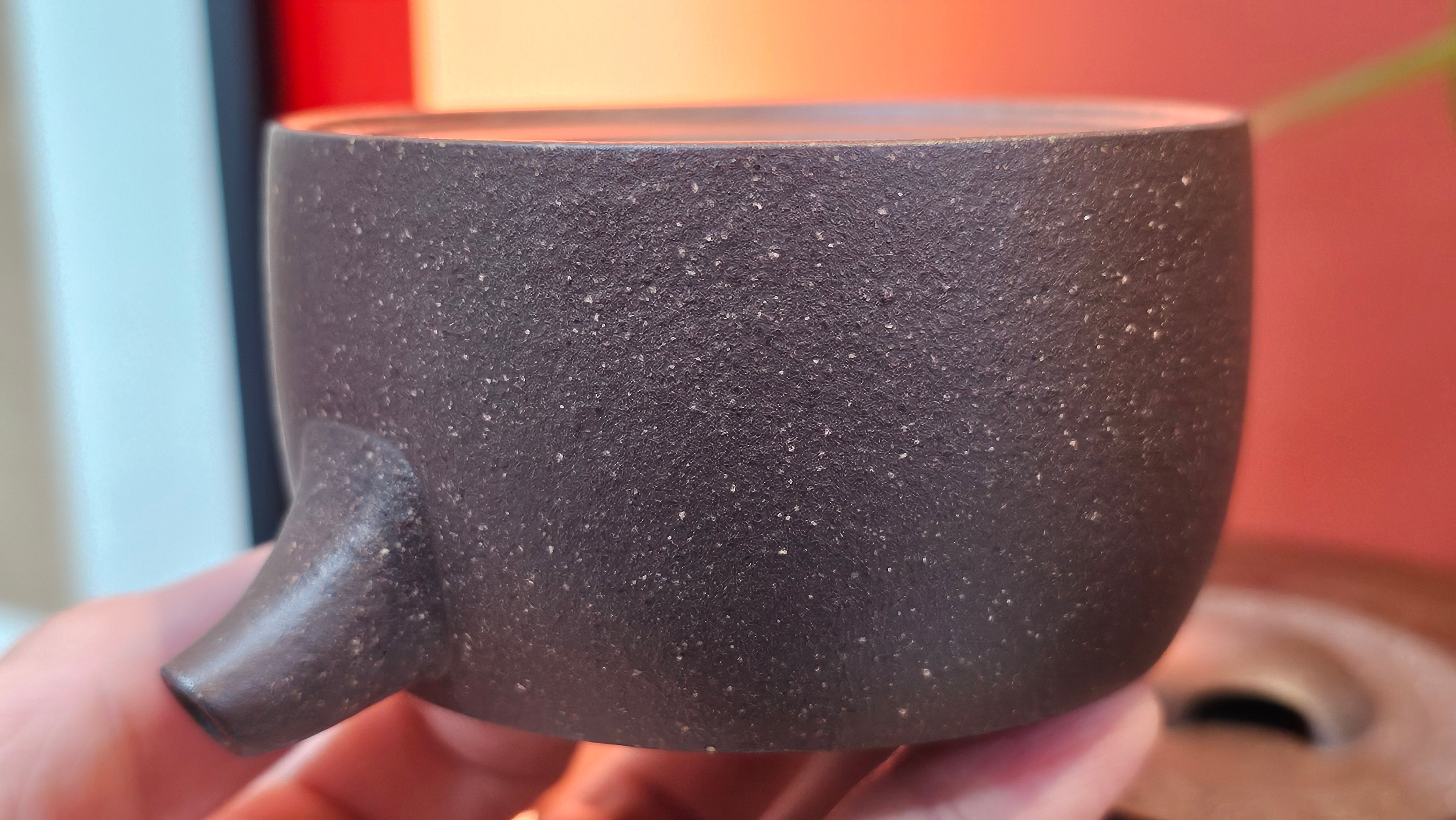 Niu Gai Jing Lan《牛盖井栏》, 164.3ml, Hei Zi Ni 黑紫泥, with Chinese Bronze Age Patterns~Engraving Art 青铜器纹样~刻绘, by our Craftsman Zhang Huan 张欢 ~ Congratulations to Mr T.A.! 2039hrs 15th Oct 2025, Samorin! Slovakia🇸🇰!