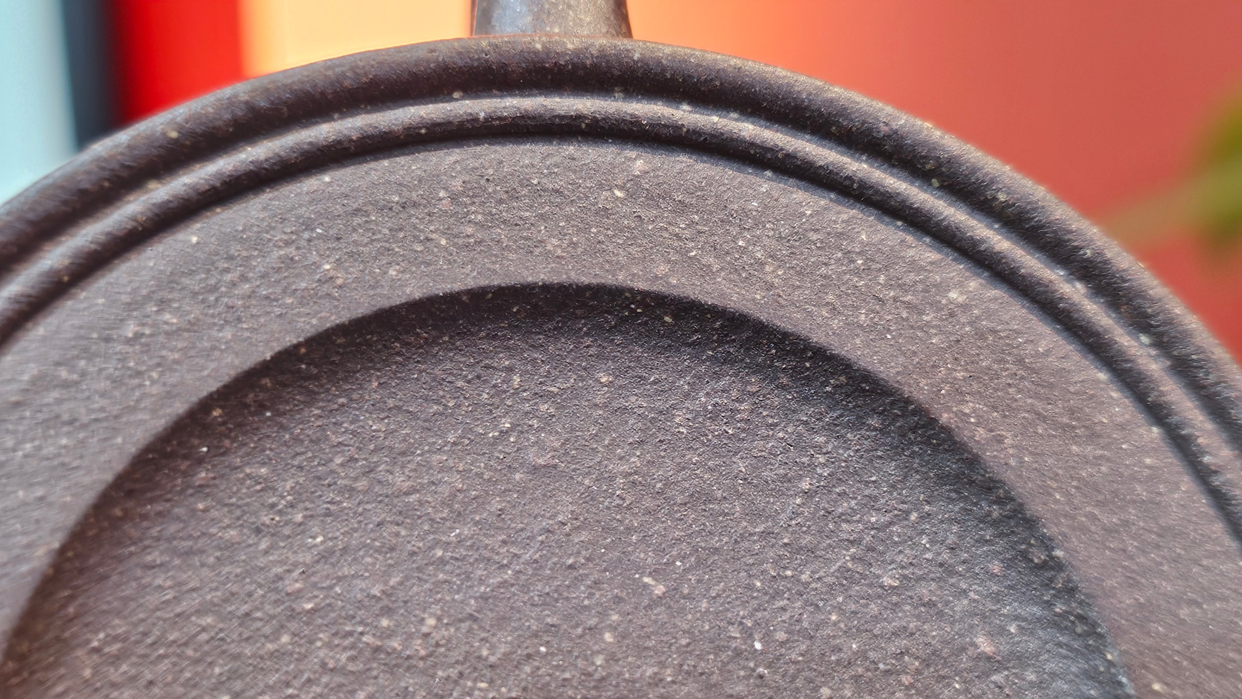 Niu Gai Jing Lan《牛盖井栏》, 164.3ml, Hei Zi Ni 黑紫泥, with Chinese Bronze Age Patterns~Engraving Art 青铜器纹样~刻绘, by our Craftsman Zhang Huan 张欢 ~ Congratulations to Mr T.A.! 2039hrs 15th Oct 2025, Samorin! Slovakia🇸🇰!