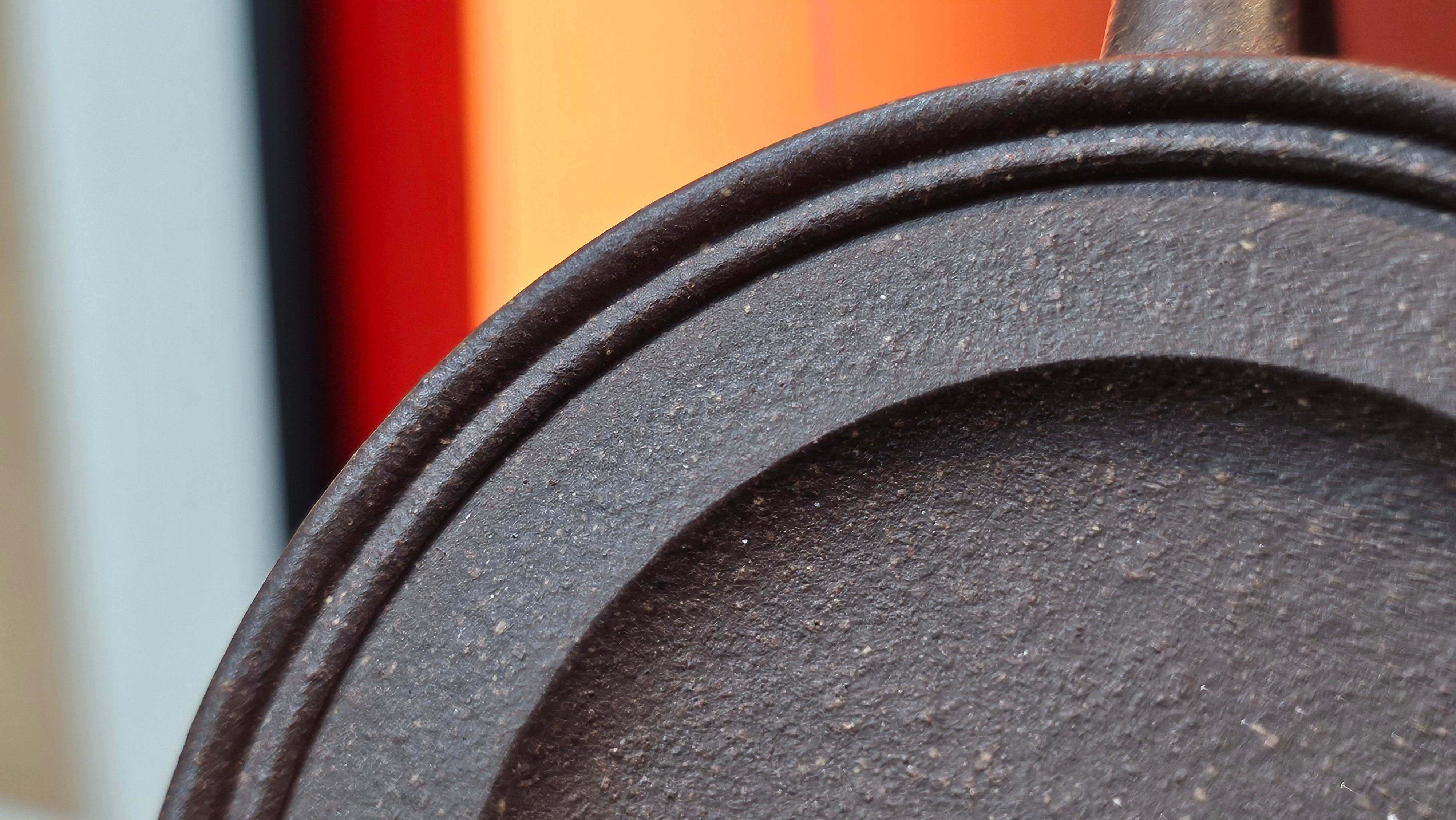 Niu Gai Jing Lan《牛盖井栏》, 164.3ml, Hei Zi Ni 黑紫泥, with Chinese Bronze Age Patterns~Engraving Art 青铜器纹样~刻绘, by our Craftsman Zhang Huan 张欢 ~ Congratulations to Mr T.A.! 2039hrs 15th Oct 2025, Samorin! Slovakia🇸🇰!