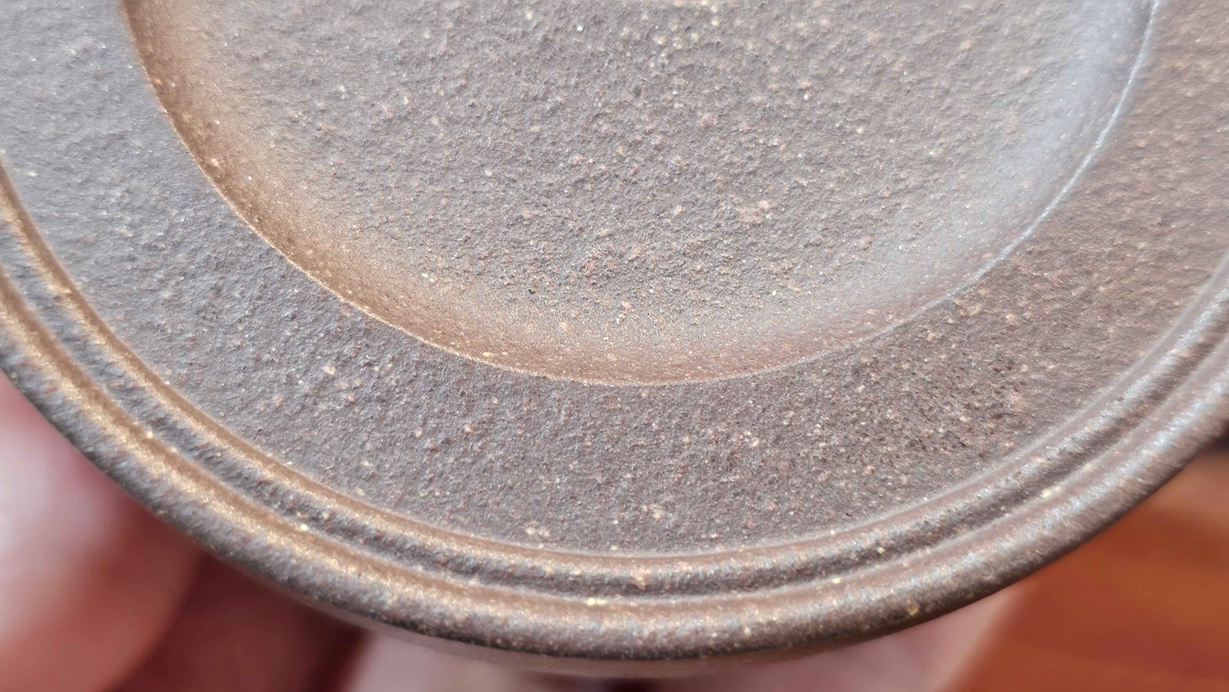 Niu Gai Jing Lan《牛盖井栏》, 164.3ml, Hei Zi Ni 黑紫泥, with Chinese Bronze Age Patterns~Engraving Art 青铜器纹样~刻绘, by our Craftsman Zhang Huan 张欢 ~ Congratulations to Mr T.A.! 2039hrs 15th Oct 2025, Samorin! Slovakia🇸🇰!