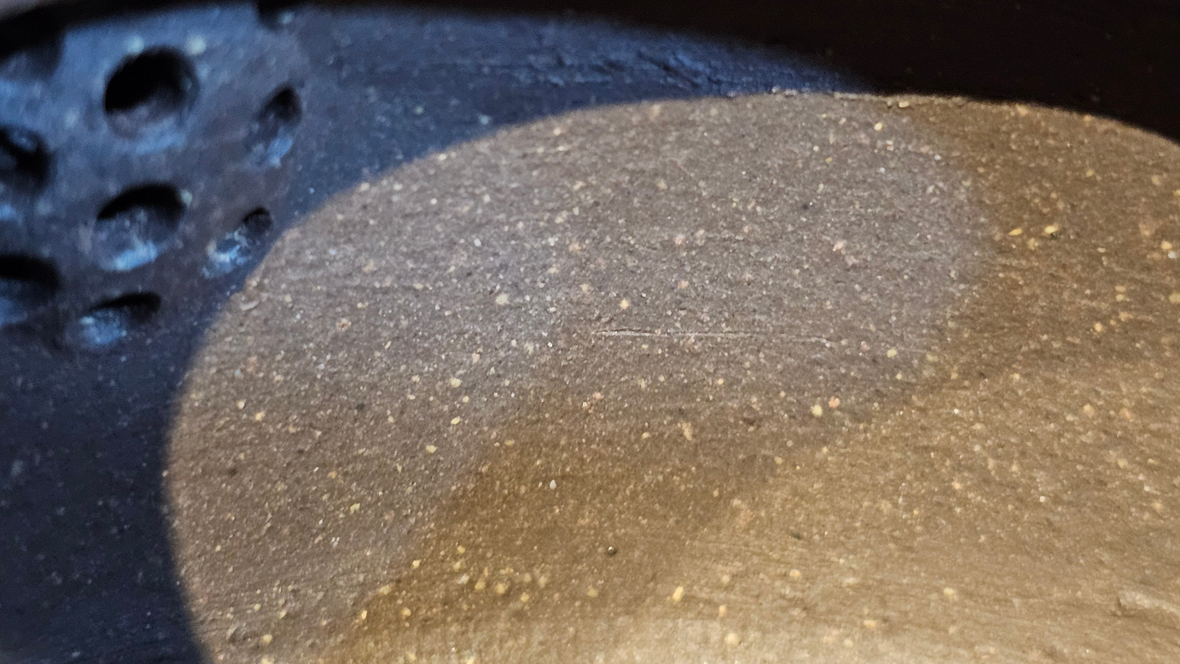 Niu Gai Jing Lan《牛盖井栏》, 164.3ml, Hei Zi Ni 黑紫泥, with Chinese Bronze Age Patterns~Engraving Art 青铜器纹样~刻绘, by our Craftsman Zhang Huan 张欢 ~ Congratulations to Mr T.A.! 2039hrs 15th Oct 2025, Samorin! Slovakia🇸🇰!