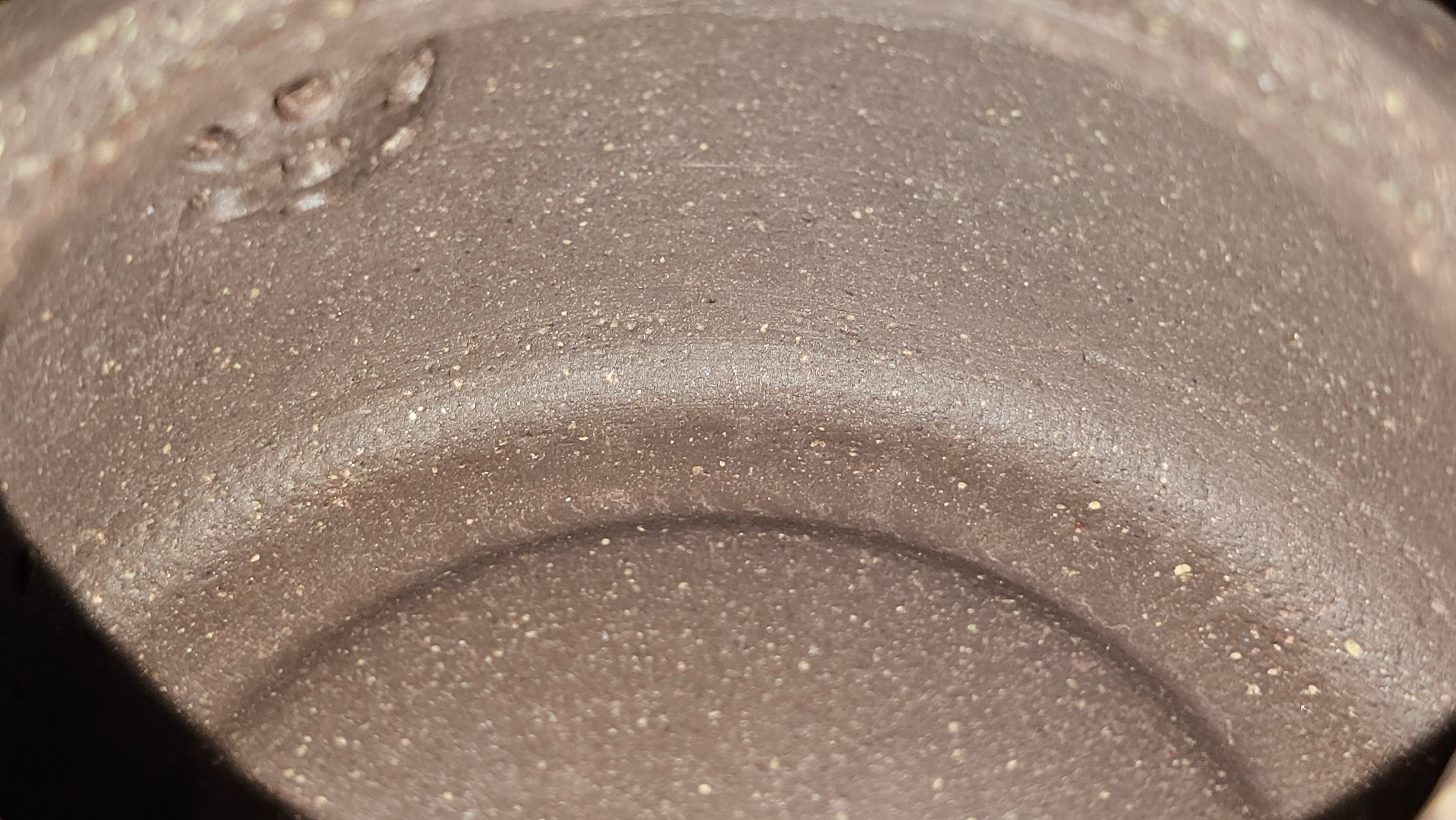 Niu Gai Jing Lan《牛盖井栏》, 164.3ml, Hei Zi Ni 黑紫泥, with Chinese Bronze Age Patterns~Engraving Art 青铜器纹样~刻绘, by our Craftsman Zhang Huan 张欢 ~ Congratulations to Mr T.A.! 2039hrs 15th Oct 2025, Samorin! Slovakia🇸🇰!