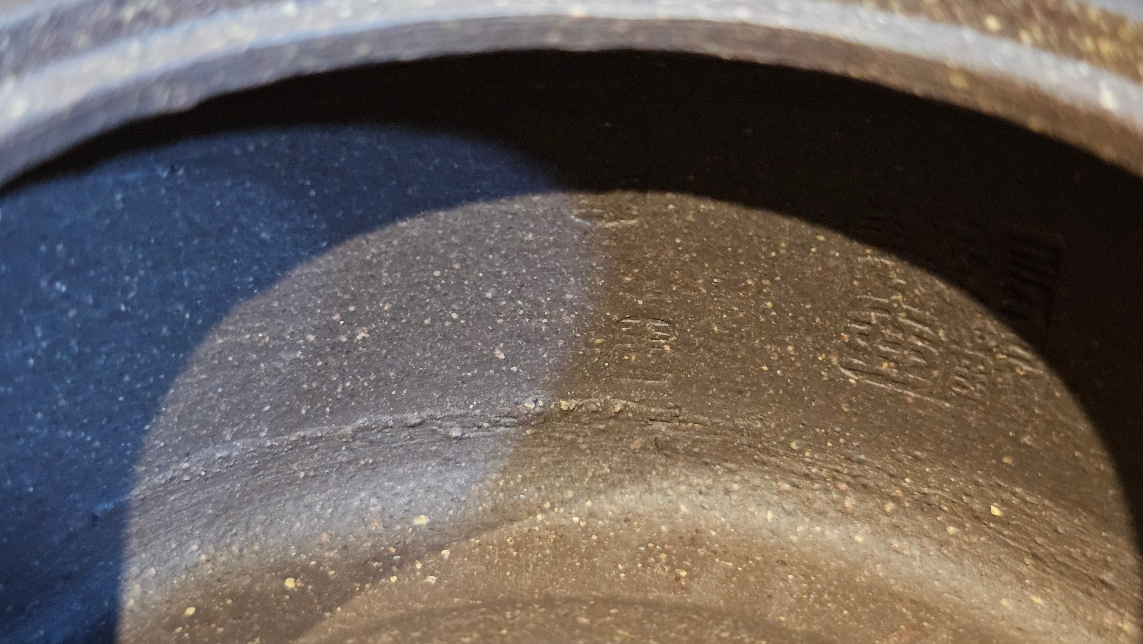 Niu Gai Jing Lan《牛盖井栏》, 164.3ml, Hei Zi Ni 黑紫泥, with Chinese Bronze Age Patterns~Engraving Art 青铜器纹样~刻绘, by our Craftsman Zhang Huan 张欢 ~ Congratulations to Mr T.A.! 2039hrs 15th Oct 2025, Samorin! Slovakia🇸🇰!