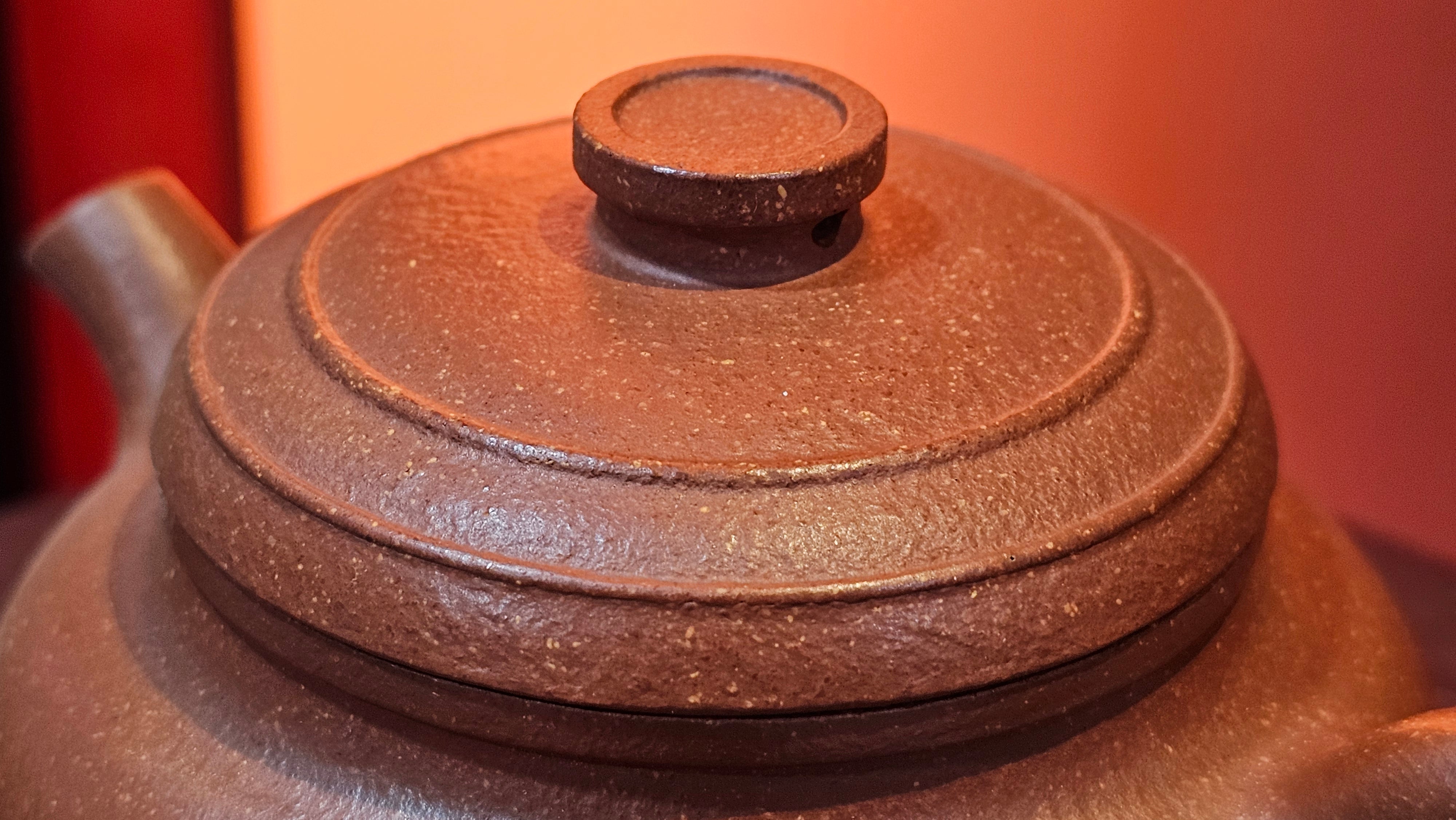 Song Jin Hu《颂金壶》, 151.4ml, Hong Jiang Po Ni 红降坡泥, by Craftsman Chen Gui Zhi 陈桂枝。(Red JiangPoNi rarer than Yellow JiangPoNi, XiaoMeiYao & ZhaoZhuang ZhuNi) ~ Congratulations!to Mr A.C.! 0130hrs 1st Nov 2025, Seattle! WA!