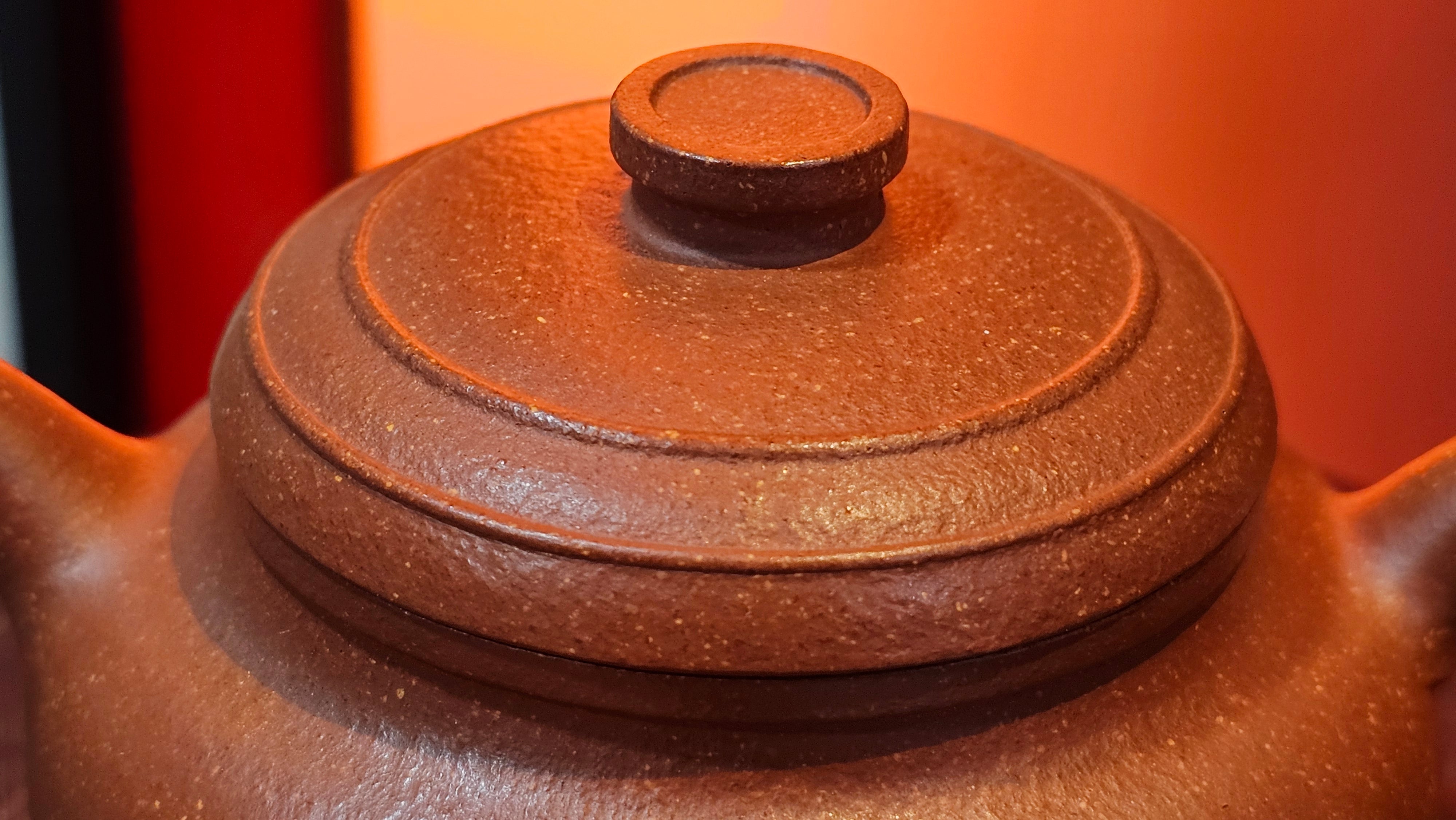 Song Jin Hu《颂金壶》, 151.4ml, Hong Jiang Po Ni 红降坡泥, by Craftsman Chen Gui Zhi 陈桂枝。(Red JiangPoNi rarer than Yellow JiangPoNi, XiaoMeiYao & ZhaoZhuang ZhuNi) ~ Congratulations!to Mr A.C.! 0130hrs 1st Nov 2025, Seattle! WA!