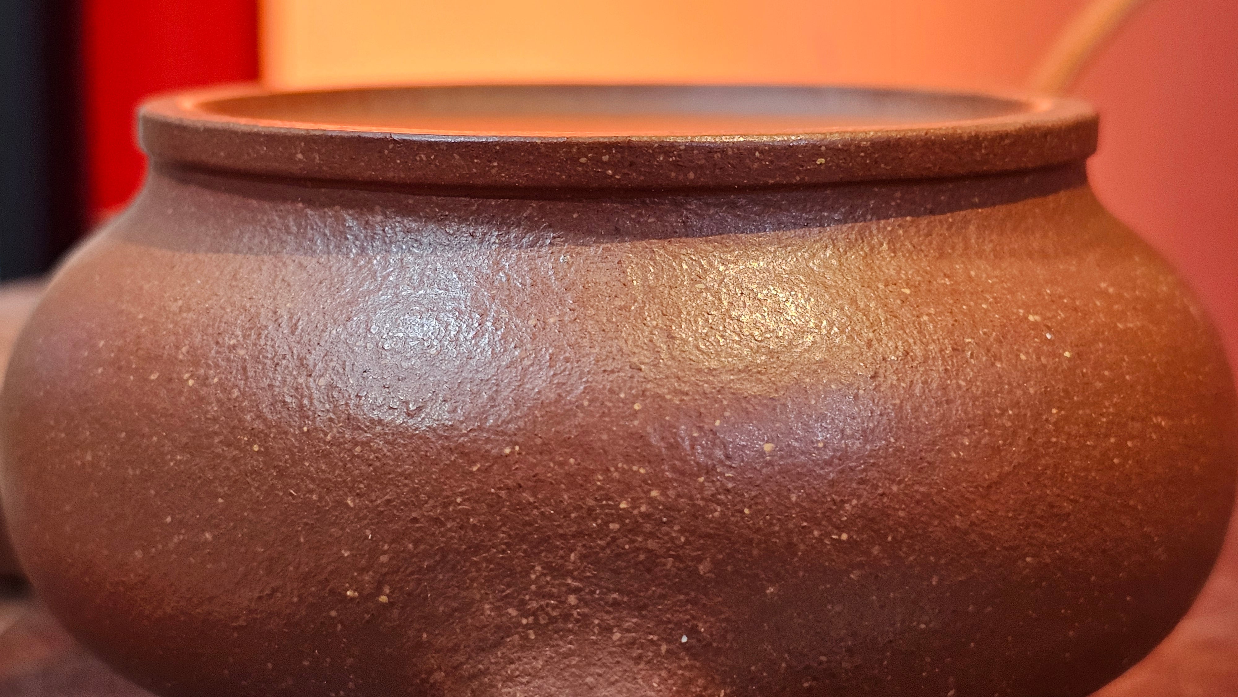 Song Jin Hu《颂金壶》, 151.4ml, Hong Jiang Po Ni 红降坡泥, by Craftsman Chen Gui Zhi 陈桂枝。(Red JiangPoNi rarer than Yellow JiangPoNi, XiaoMeiYao & ZhaoZhuang ZhuNi) ~ Congratulations!to Mr A.C.! 0130hrs 1st Nov 2025, Seattle! WA!