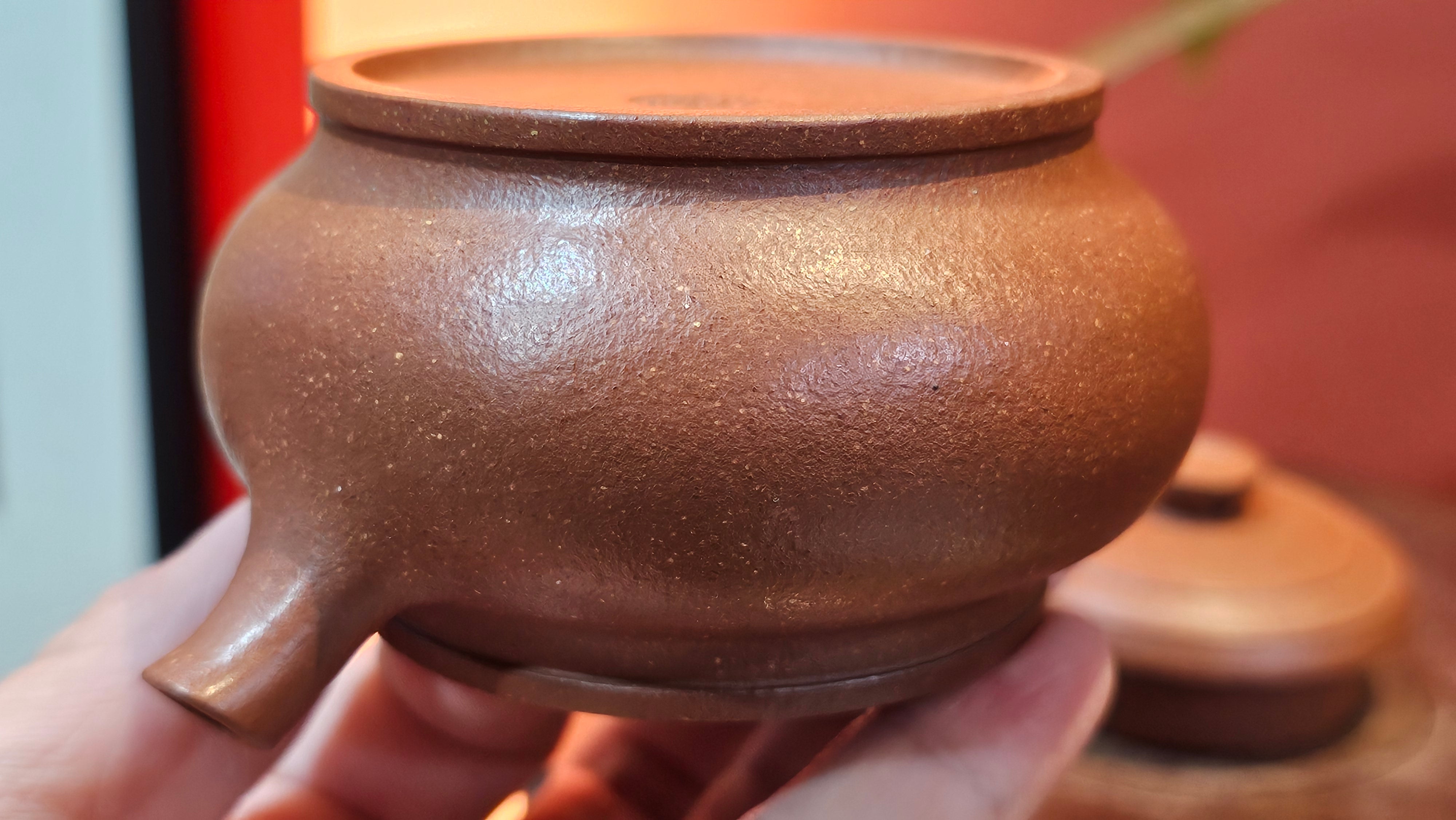 Song Jin Hu《颂金壶》, 151.4ml, Hong Jiang Po Ni 红降坡泥, by Craftsman Chen Gui Zhi 陈桂枝。(Red JiangPoNi rarer than Yellow JiangPoNi, XiaoMeiYao & ZhaoZhuang ZhuNi) ~ Congratulations!to Mr A.C.! 0130hrs 1st Nov 2025, Seattle! WA!