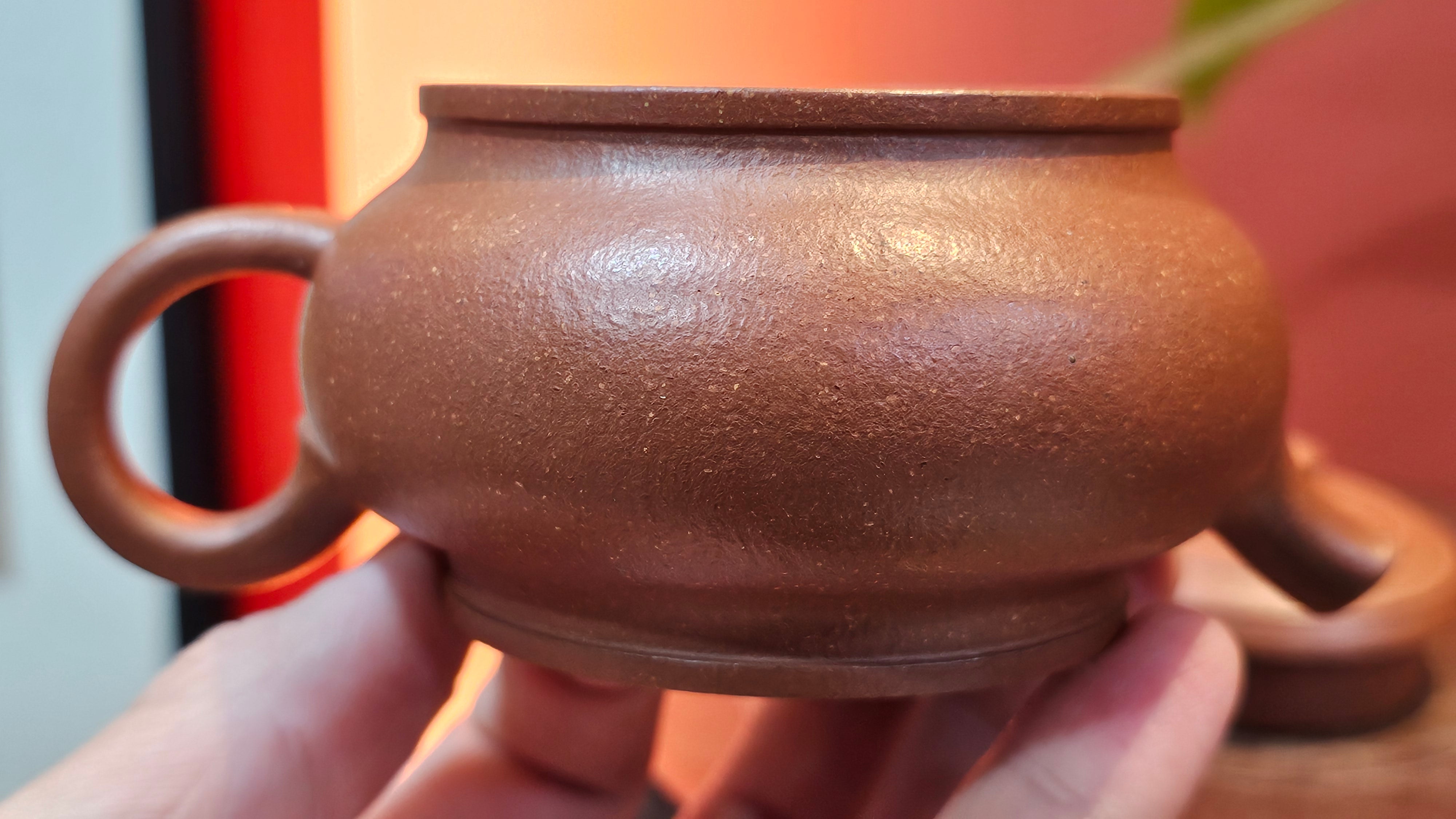 Song Jin Hu《颂金壶》, 151.4ml, Hong Jiang Po Ni 红降坡泥, by Craftsman Chen Gui Zhi 陈桂枝。(Red JiangPoNi rarer than Yellow JiangPoNi, XiaoMeiYao & ZhaoZhuang ZhuNi) ~ Congratulations!to Mr A.C.! 0130hrs 1st Nov 2025, Seattle! WA!