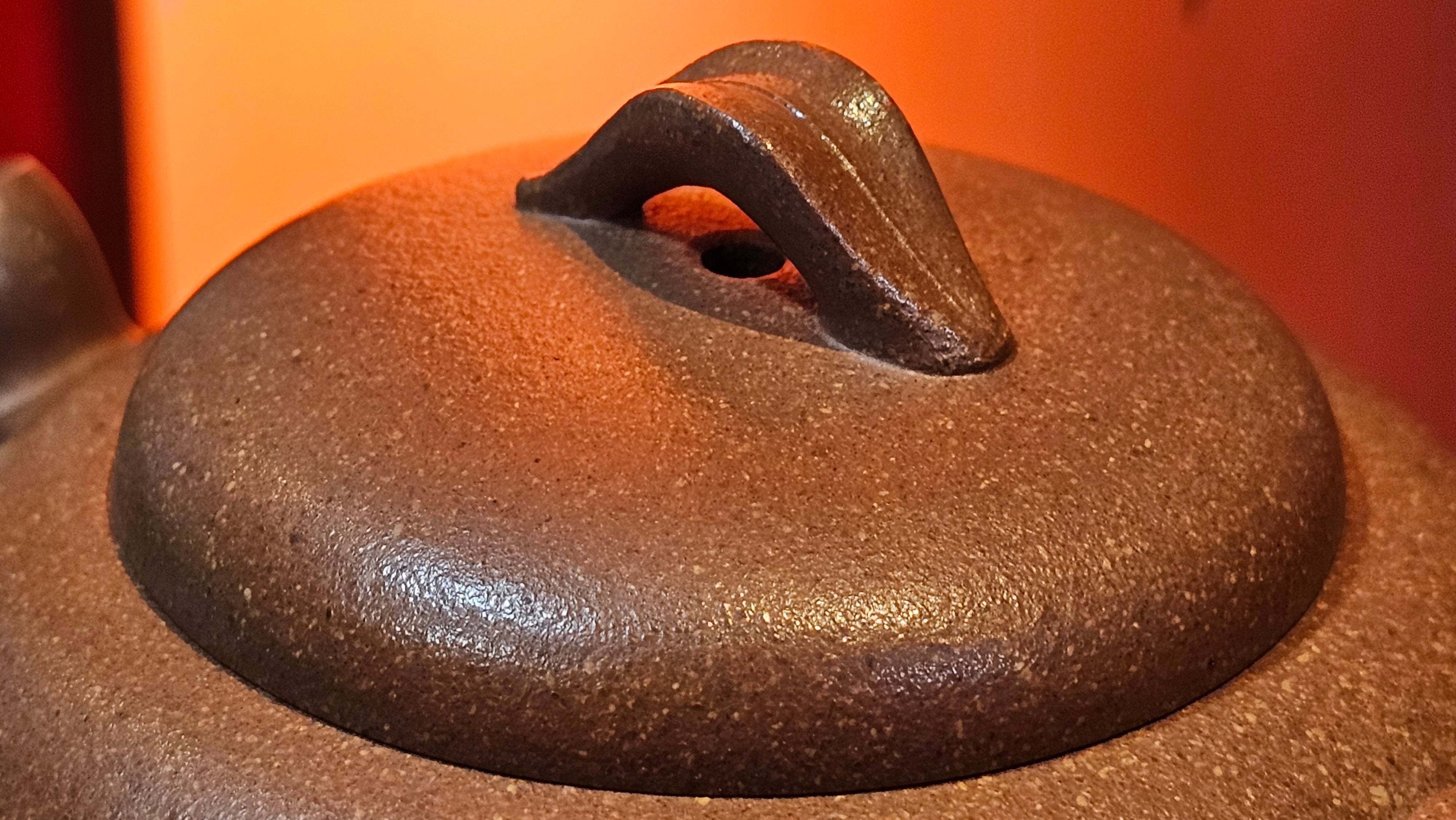 《一叶知秋》Yi Ye Zhi Qiu ~ "The Autumn Leaf", 166.5ml, Bao Shan Duan Ni 宝山段泥, by our Craftsman Zhang Huan 张欢, Bamboo and Calligraphy Engraving by Craftsman Yi Cheng 逸成 ~!Congratulations to Mr A.A.! 1006hrs 15th Oct 2025, Port Franks! Canada🇨🇦.