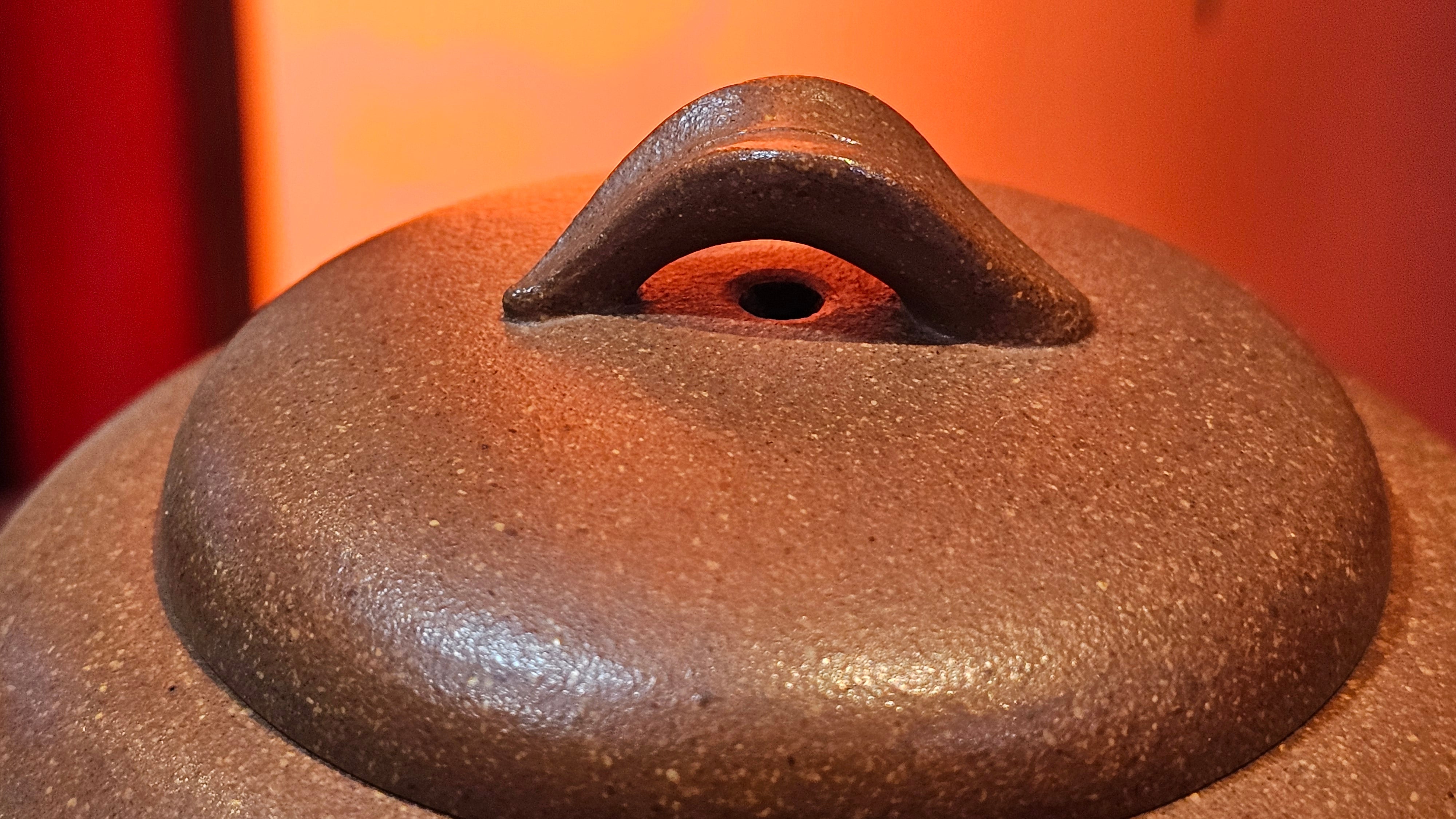 《一叶知秋》Yi Ye Zhi Qiu ~ "The Autumn Leaf", 166.5ml, Bao Shan Duan Ni 宝山段泥, by our Craftsman Zhang Huan 张欢, Bamboo and Calligraphy Engraving by Craftsman Yi Cheng 逸成 ~!Congratulations to Mr A.A.! 1006hrs 15th Oct 2025, Port Franks! Canada🇨🇦.