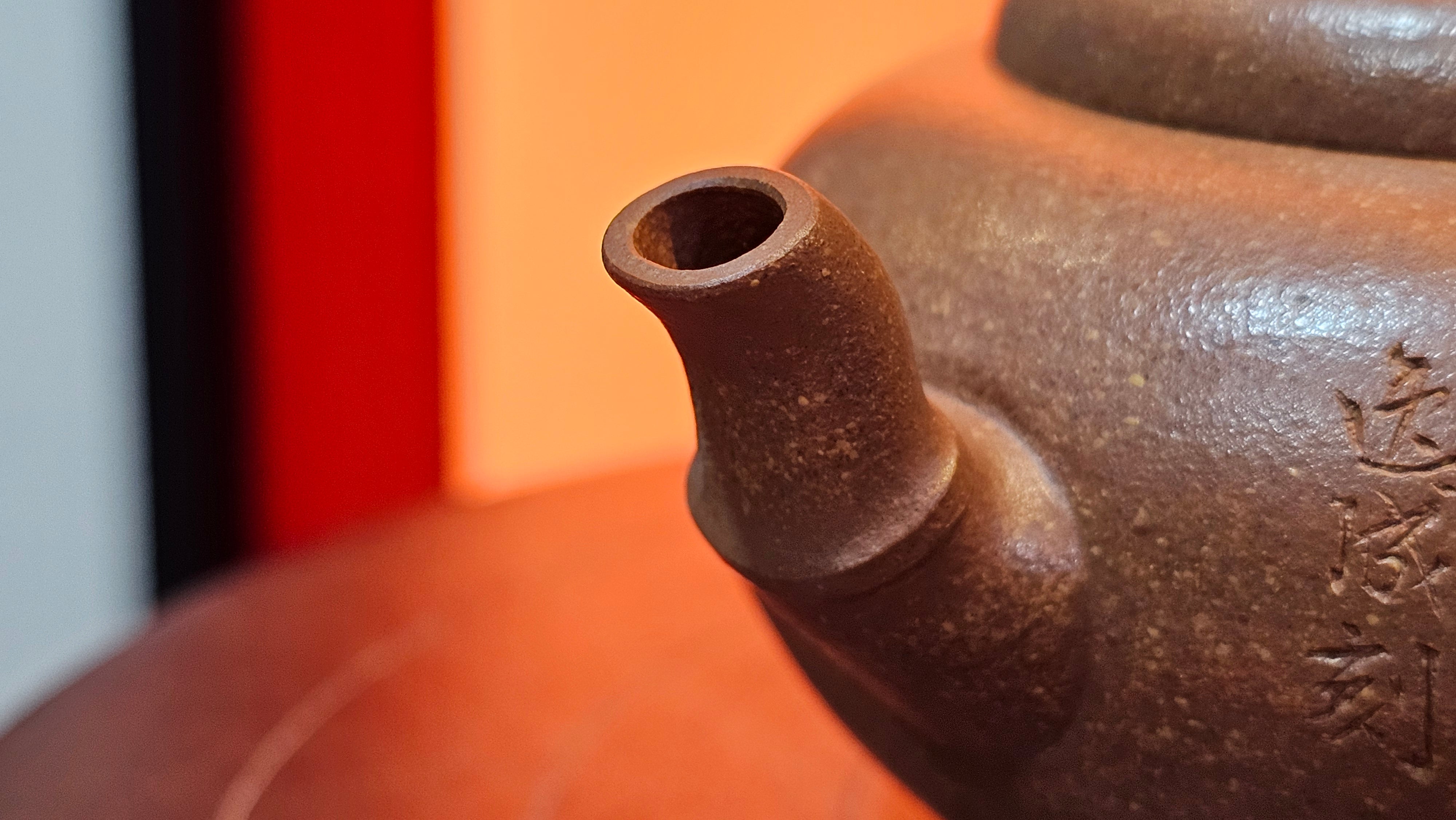 《一叶知秋》Yi Ye Zhi Qiu ~ "The Autumn Leaf", 166.5ml, Bao Shan Duan Ni 宝山段泥, by our Craftsman Zhang Huan 张欢, Bamboo and Calligraphy Engraving by Craftsman Yi Cheng 逸成 ~!Congratulations to Mr A.A.! 1006hrs 15th Oct 2025, Port Franks! Canada🇨🇦.