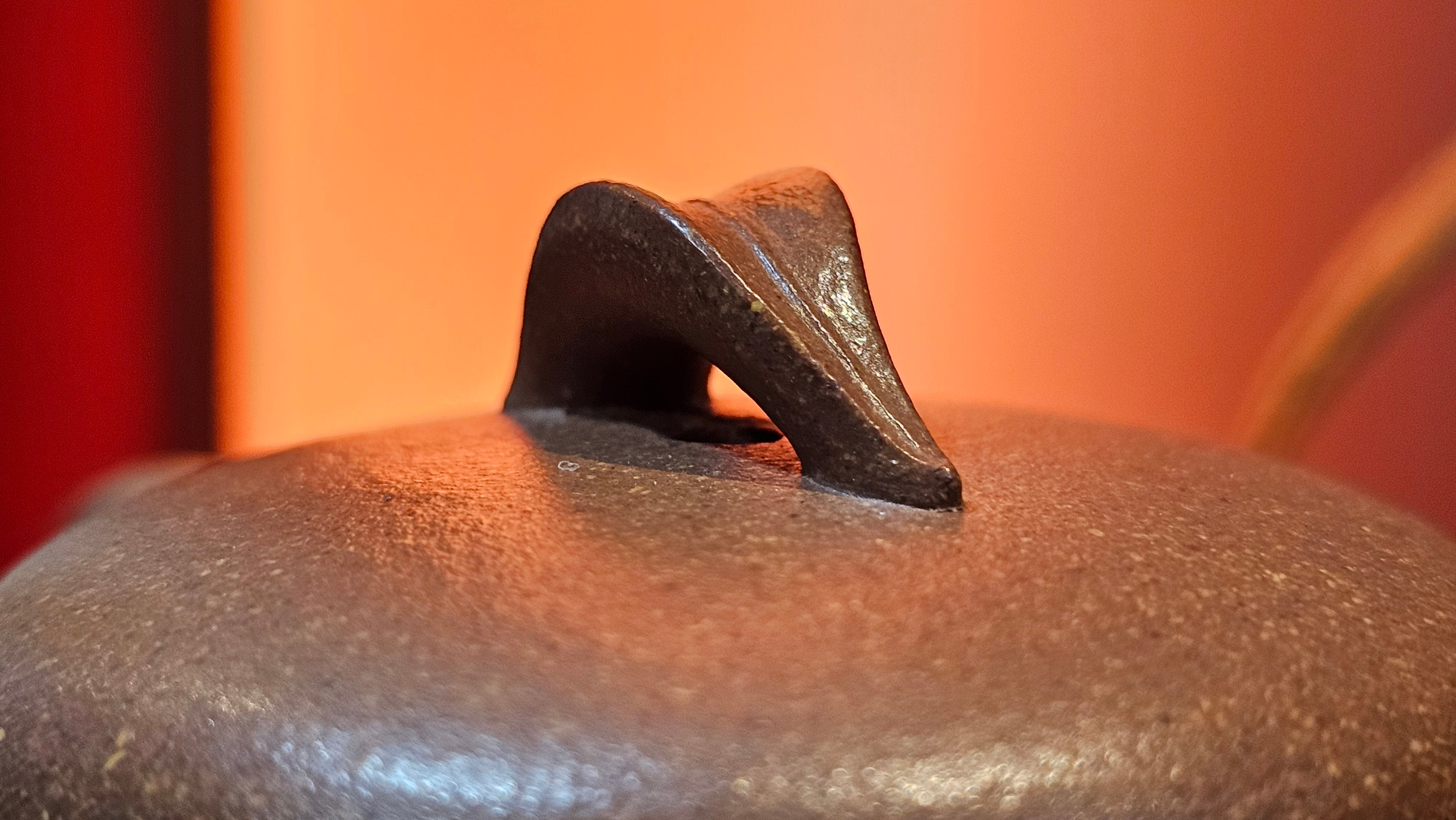 《一叶知秋》Yi Ye Zhi Qiu ~ "The Autumn Leaf", 166.5ml, Bao Shan Duan Ni 宝山段泥, by our Craftsman Zhang Huan 张欢, Bamboo and Calligraphy Engraving by Craftsman Yi Cheng 逸成 ~!Congratulations to Mr A.A.! 1006hrs 15th Oct 2025, Port Franks! Canada🇨🇦.