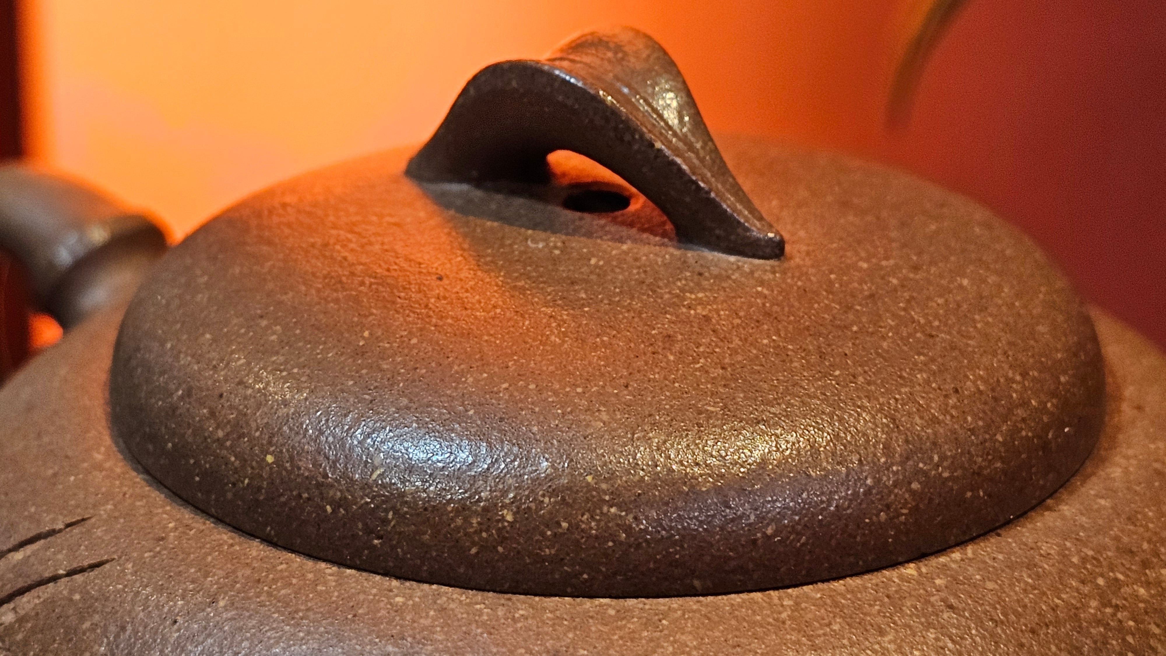 《一叶知秋》Yi Ye Zhi Qiu ~ "The Autumn Leaf", 166.5ml, Bao Shan Duan Ni 宝山段泥, by our Craftsman Zhang Huan 张欢, Bamboo and Calligraphy Engraving by Craftsman Yi Cheng 逸成 ~!Congratulations to Mr A.A.! 1006hrs 15th Oct 2025, Port Franks! Canada🇨🇦.