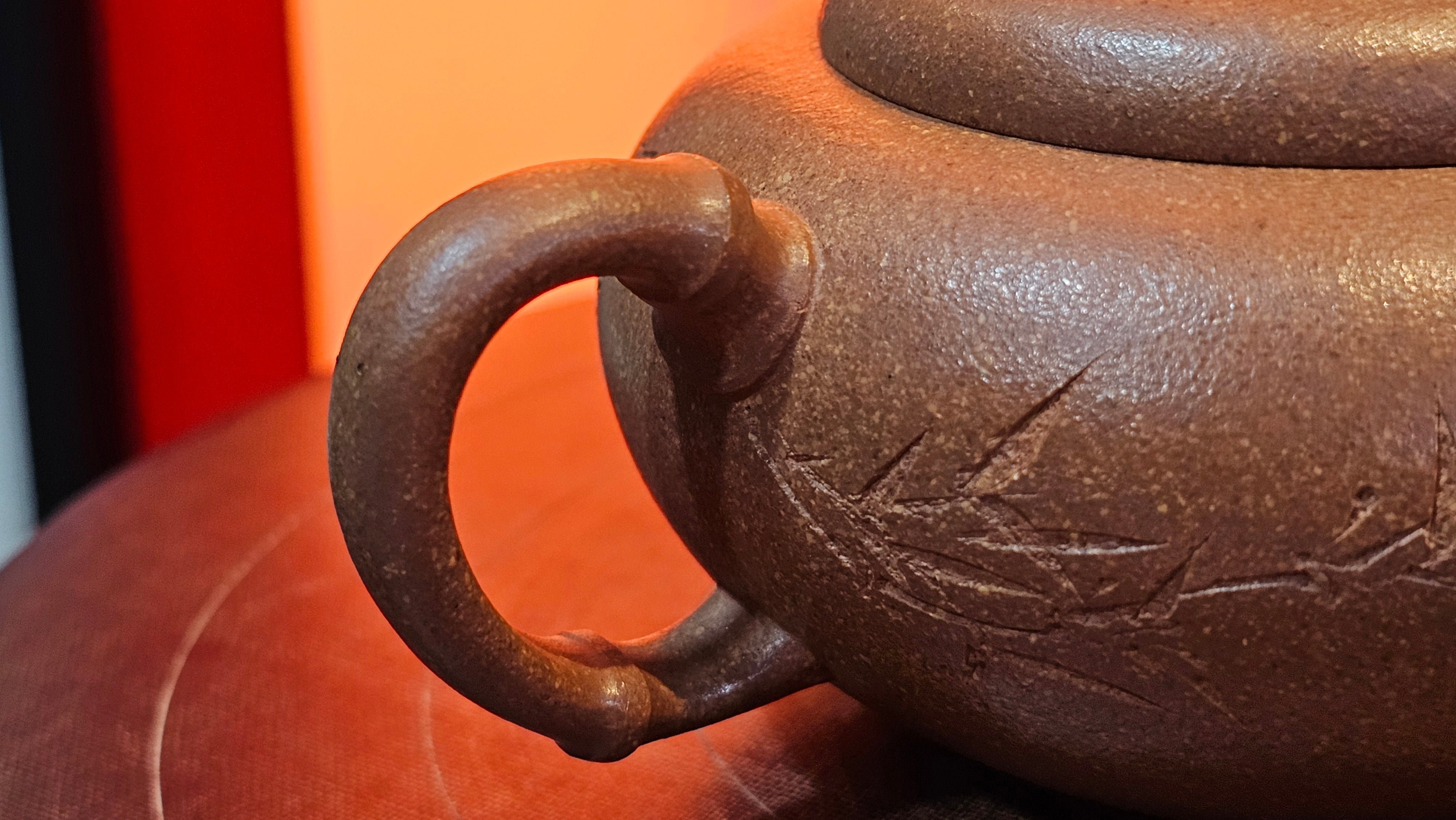 《一叶知秋》Yi Ye Zhi Qiu ~ "The Autumn Leaf", 166.5ml, Bao Shan Duan Ni 宝山段泥, by our Craftsman Zhang Huan 张欢, Bamboo and Calligraphy Engraving by Craftsman Yi Cheng 逸成 ~!Congratulations to Mr A.A.! 1006hrs 15th Oct 2025, Port Franks! Canada🇨🇦.