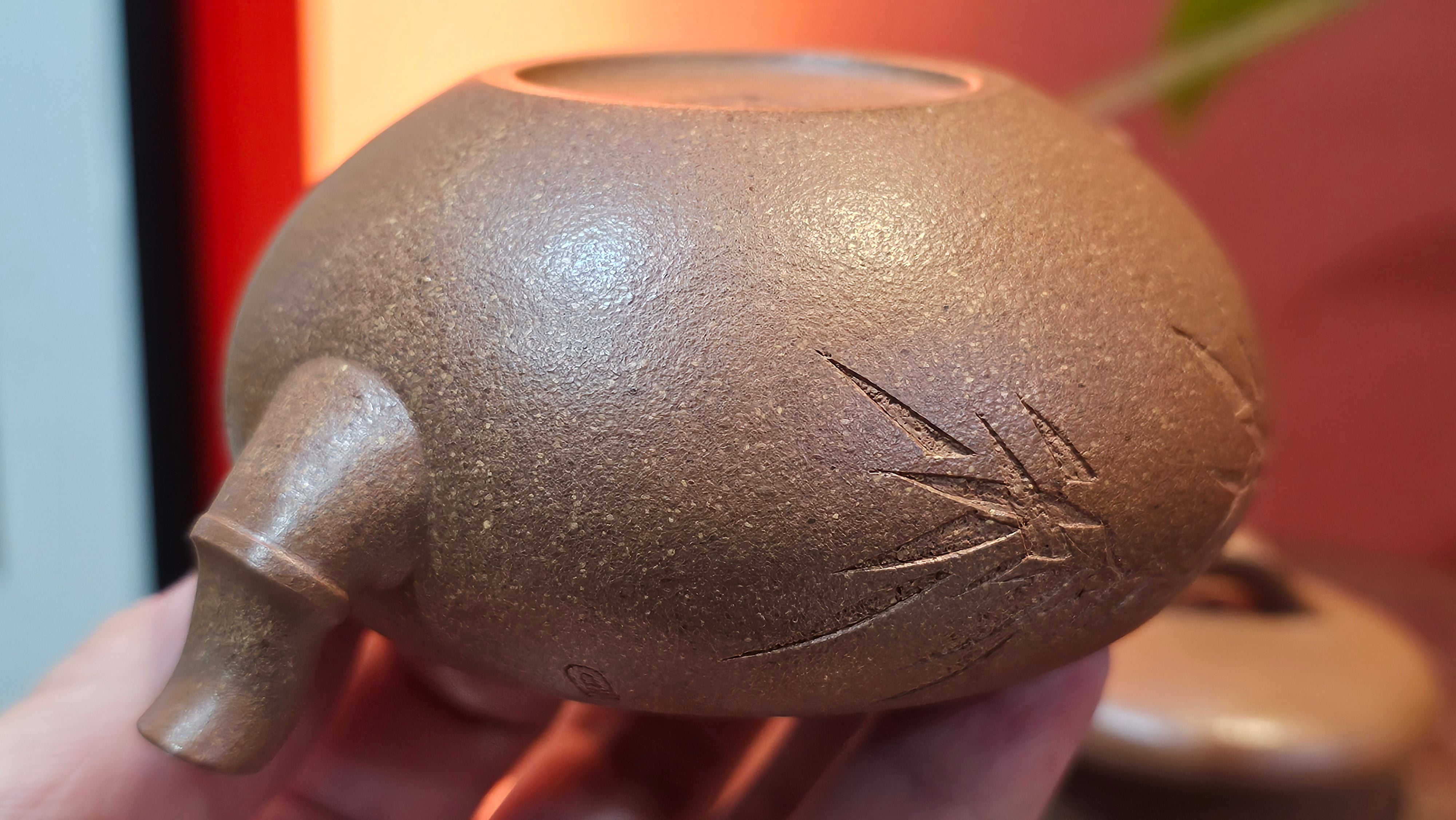 《一叶知秋》Yi Ye Zhi Qiu ~ "The Autumn Leaf", 166.5ml, Bao Shan Duan Ni 宝山段泥, by our Craftsman Zhang Huan 张欢, Bamboo and Calligraphy Engraving by Craftsman Yi Cheng 逸成 ~!Congratulations to Mr A.A.! 1006hrs 15th Oct 2025, Port Franks! Canada🇨🇦.