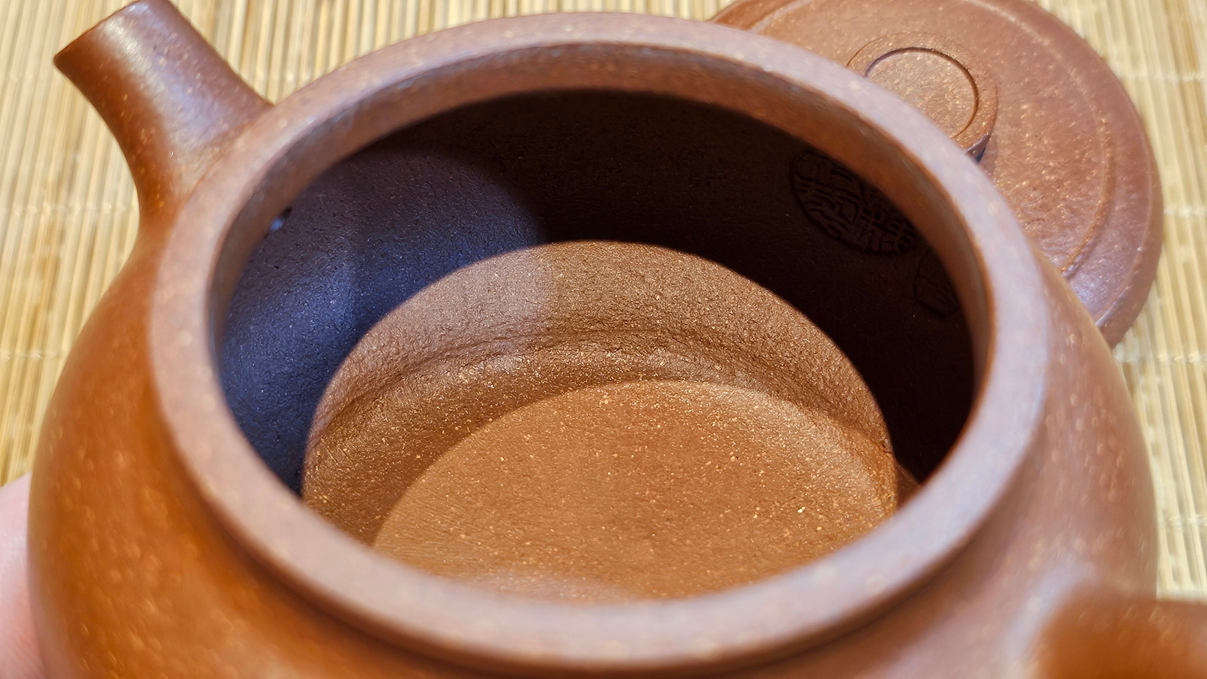 Song Jin Hu《颂金壶》, 151.4ml, Hong Jiang Po Ni 红降坡泥, by Craftsman Chen Gui Zhi 陈桂枝。(Red JiangPoNi rarer than Yellow JiangPoNi, XiaoMeiYao & ZhaoZhuang ZhuNi) ~ Congratulations!to Mr A.C.! 0130hrs 1st Nov 2025, Seattle! WA!