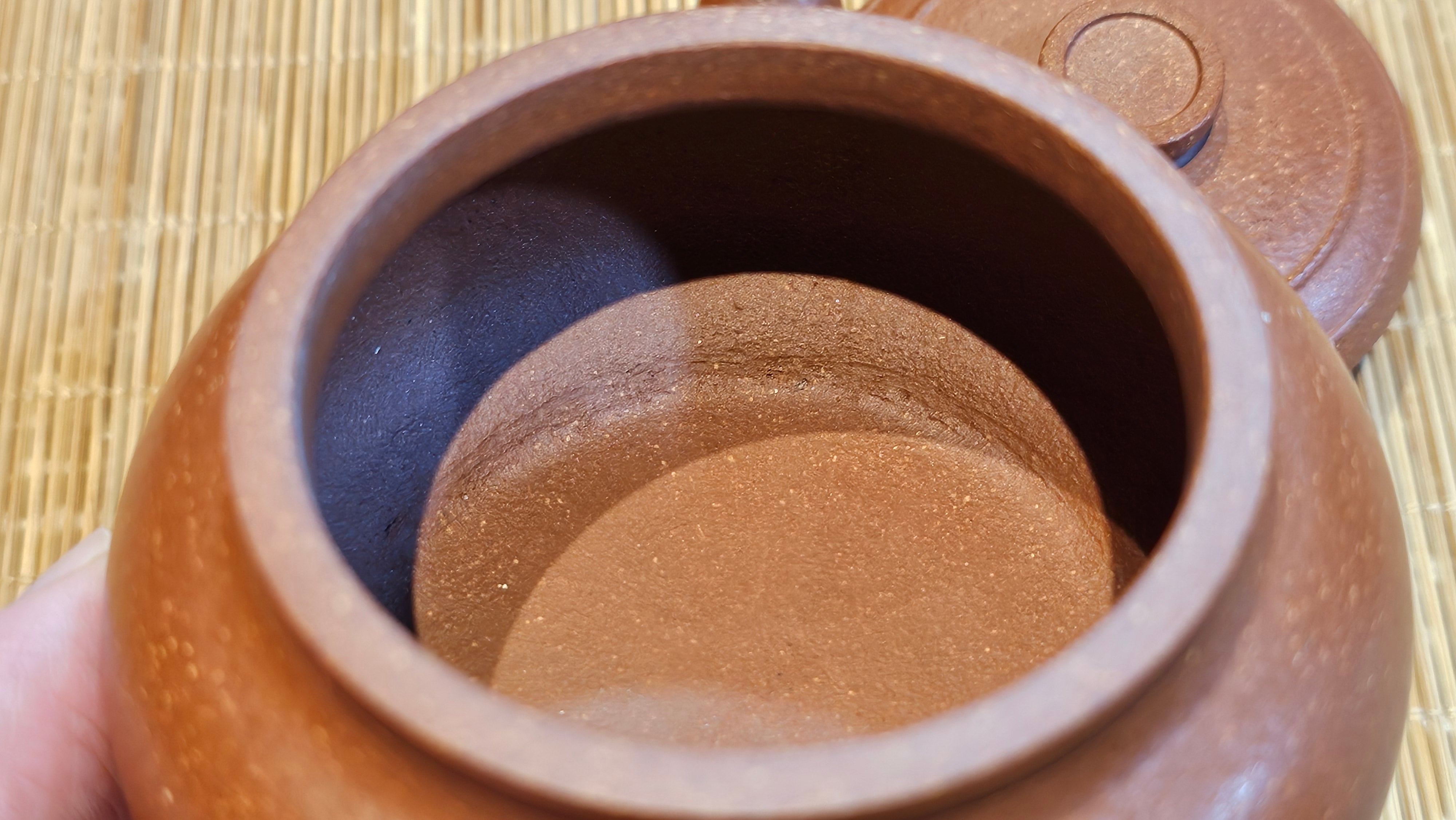 Song Jin Hu《颂金壶》, 151.4ml, Hong Jiang Po Ni 红降坡泥, by Craftsman Chen Gui Zhi 陈桂枝。(Red JiangPoNi rarer than Yellow JiangPoNi, XiaoMeiYao & ZhaoZhuang ZhuNi) ~ Congratulations!to Mr A.C.! 0130hrs 1st Nov 2025, Seattle! WA!