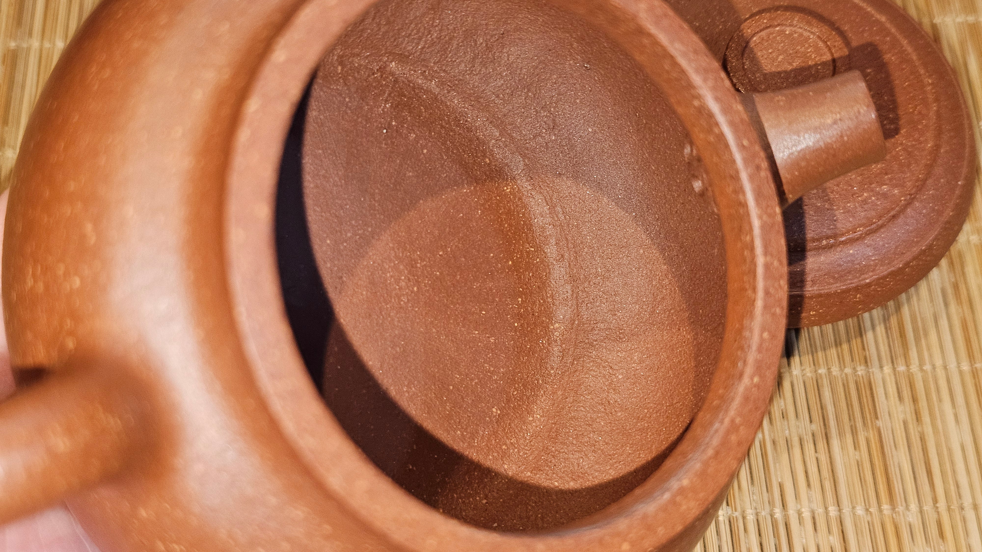 Song Jin Hu《颂金壶》, 151.4ml, Hong Jiang Po Ni 红降坡泥, by Craftsman Chen Gui Zhi 陈桂枝。(Red JiangPoNi rarer than Yellow JiangPoNi, XiaoMeiYao & ZhaoZhuang ZhuNi) ~ Congratulations!to Mr A.C.! 0130hrs 1st Nov 2025, Seattle! WA!