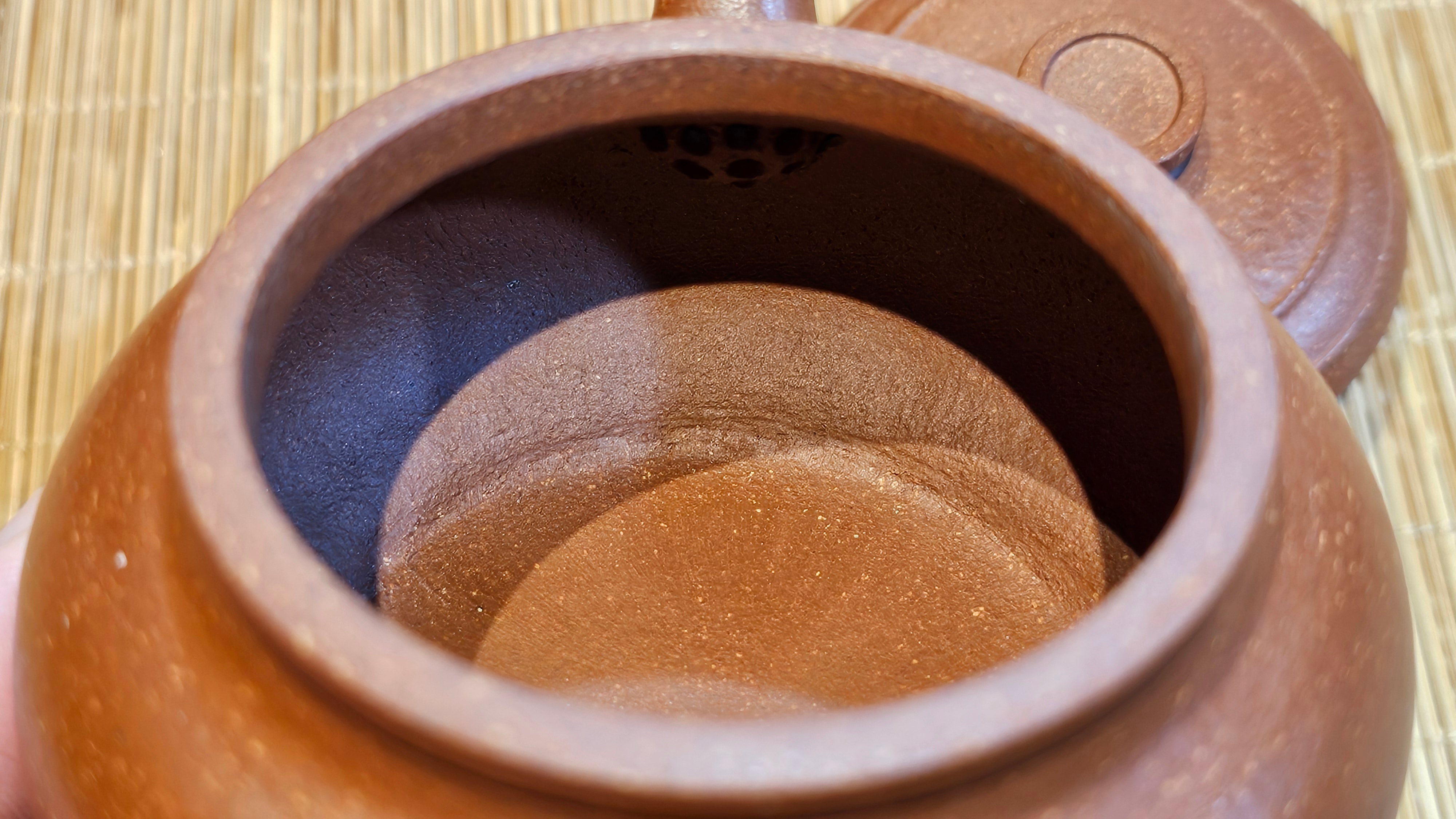 Song Jin Hu《颂金壶》, 151.4ml, Hong Jiang Po Ni 红降坡泥, by Craftsman Chen Gui Zhi 陈桂枝。(Red JiangPoNi rarer than Yellow JiangPoNi, XiaoMeiYao & ZhaoZhuang ZhuNi) ~ Congratulations!to Mr A.C.! 0130hrs 1st Nov 2025, Seattle! WA!