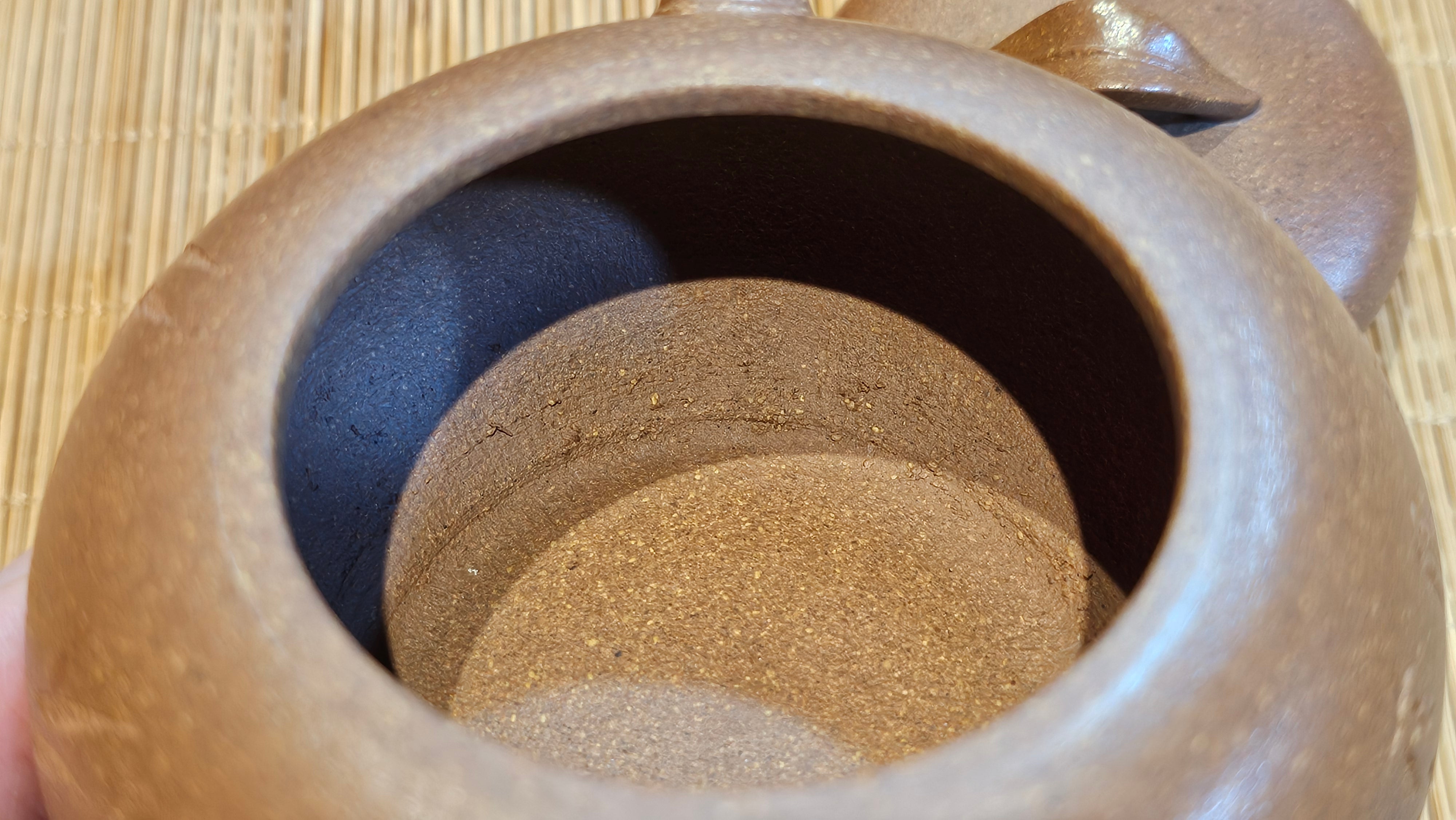 《一叶知秋》Yi Ye Zhi Qiu ~ "The Autumn Leaf", 166.5ml, Bao Shan Duan Ni 宝山段泥, by our Craftsman Zhang Huan 张欢, Bamboo and Calligraphy Engraving by Craftsman Yi Cheng 逸成 ~!Congratulations to Mr A.A.! 1006hrs 15th Oct 2025, Port Franks! Canada🇨🇦.