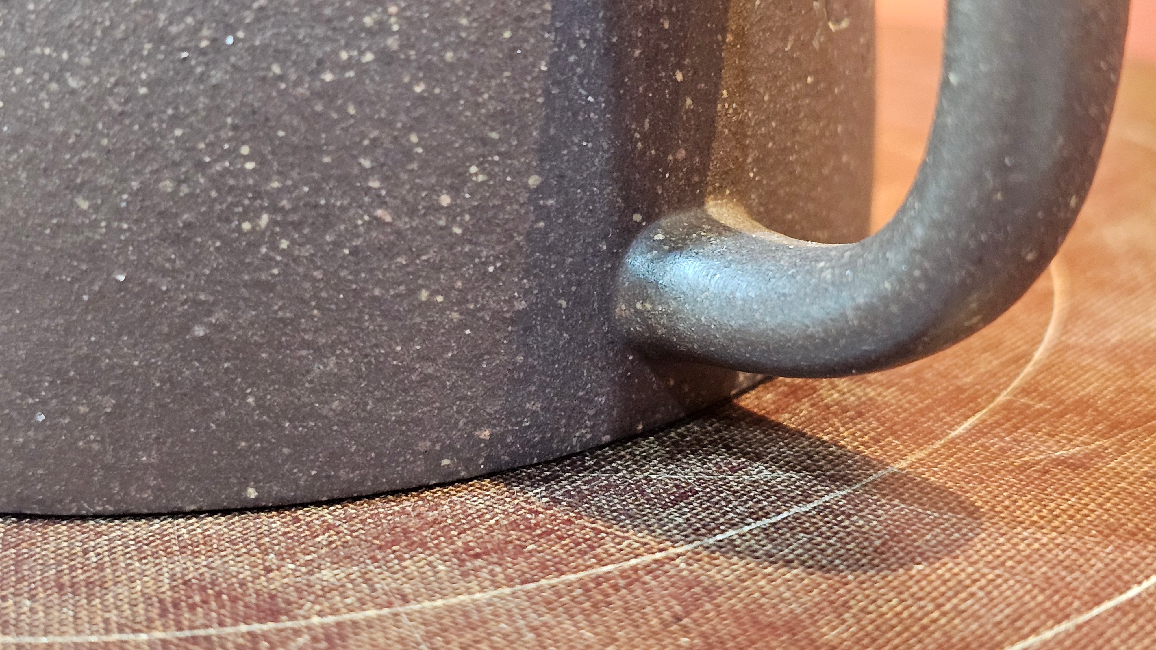 Niu Gai Jing Lan《牛盖井栏》, 165.1ml, Hei Zi Ni 黑紫泥, with Chinese Bronze Age Patterns~Engraving Art 青铜器纹样~刻绘, by our Craftsman Zhang Huan 张欢 ~ Congratulations!to Mr R.D.K., 0831hrs 15th Oct 2025, Montréal! Canada🇨🇦.