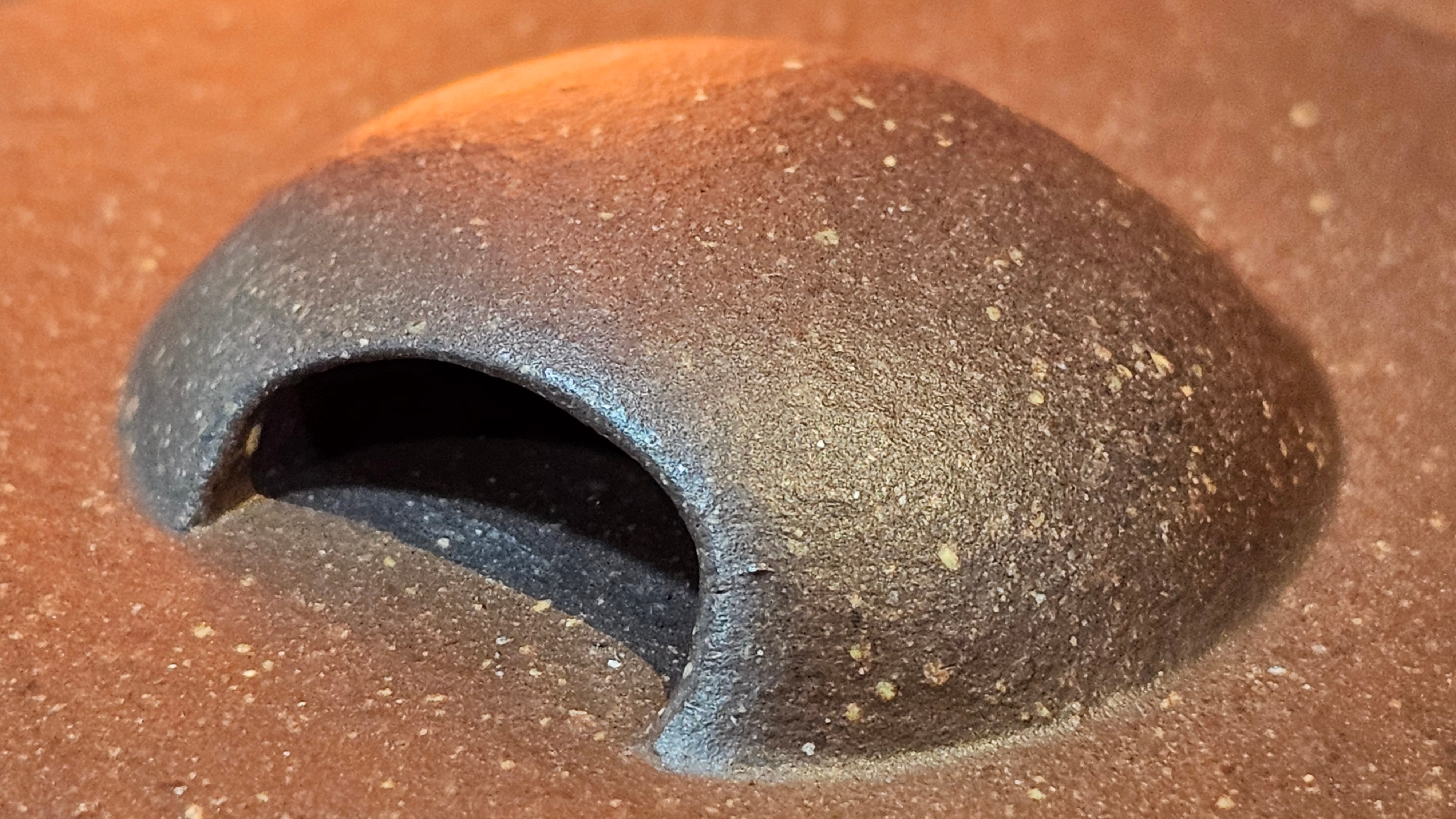 Niu Gai Jing Lan《牛盖井栏》, 165.1ml, Hei Zi Ni 黑紫泥, with Chinese Bronze Age Patterns~Engraving Art 青铜器纹样~刻绘, by our Craftsman Zhang Huan 张欢 ~ Congratulations!to Mr R.D.K., 0831hrs 15th Oct 2025, Montréal! Canada🇨🇦.