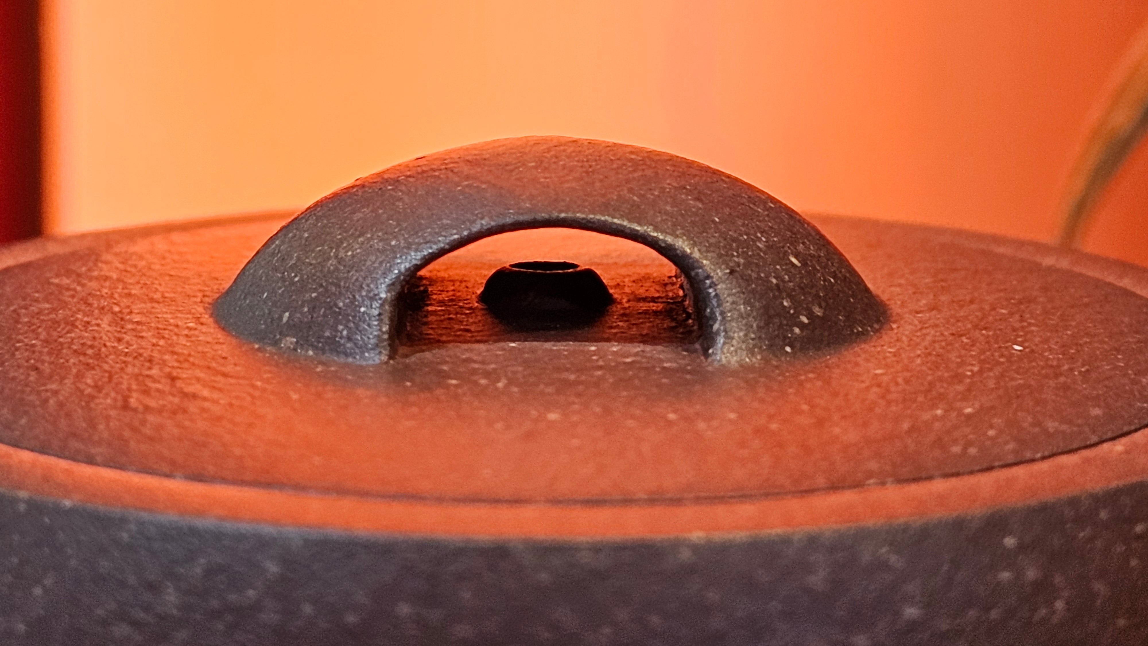 Niu Gai Jing Lan《牛盖井栏》, 165.1ml, Hei Zi Ni 黑紫泥, with Chinese Bronze Age Patterns~Engraving Art 青铜器纹样~刻绘, by our Craftsman Zhang Huan 张欢 ~ Congratulations!to Mr R.D.K., 0831hrs 15th Oct 2025, Montréal! Canada🇨🇦.