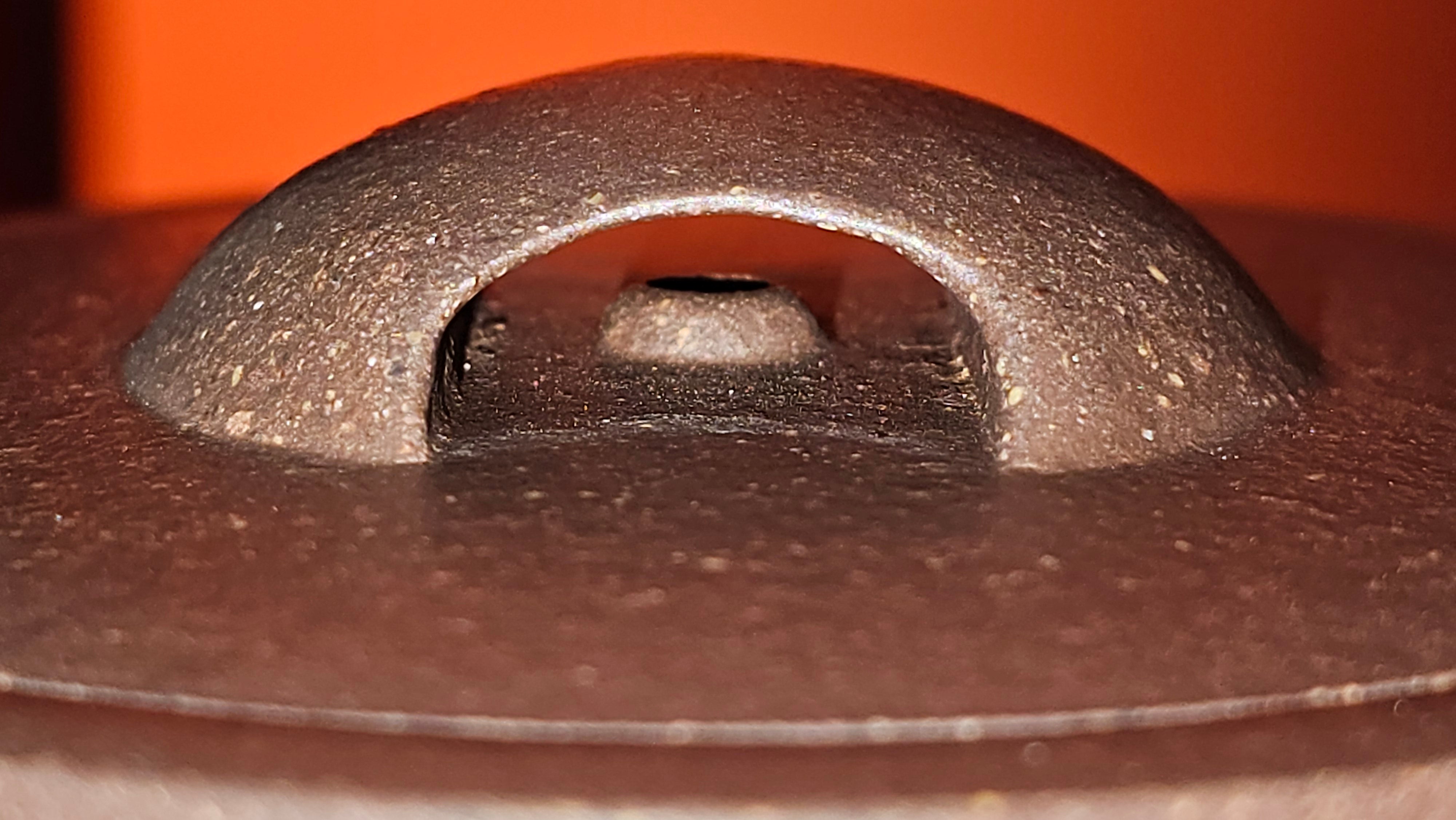 Niu Gai Jing Lan《牛盖井栏》, 165.1ml, Hei Zi Ni 黑紫泥, with Chinese Bronze Age Patterns~Engraving Art 青铜器纹样~刻绘, by our Craftsman Zhang Huan 张欢 ~ Congratulations!to Mr R.D.K., 0831hrs 15th Oct 2025, Montréal! Canada🇨🇦.