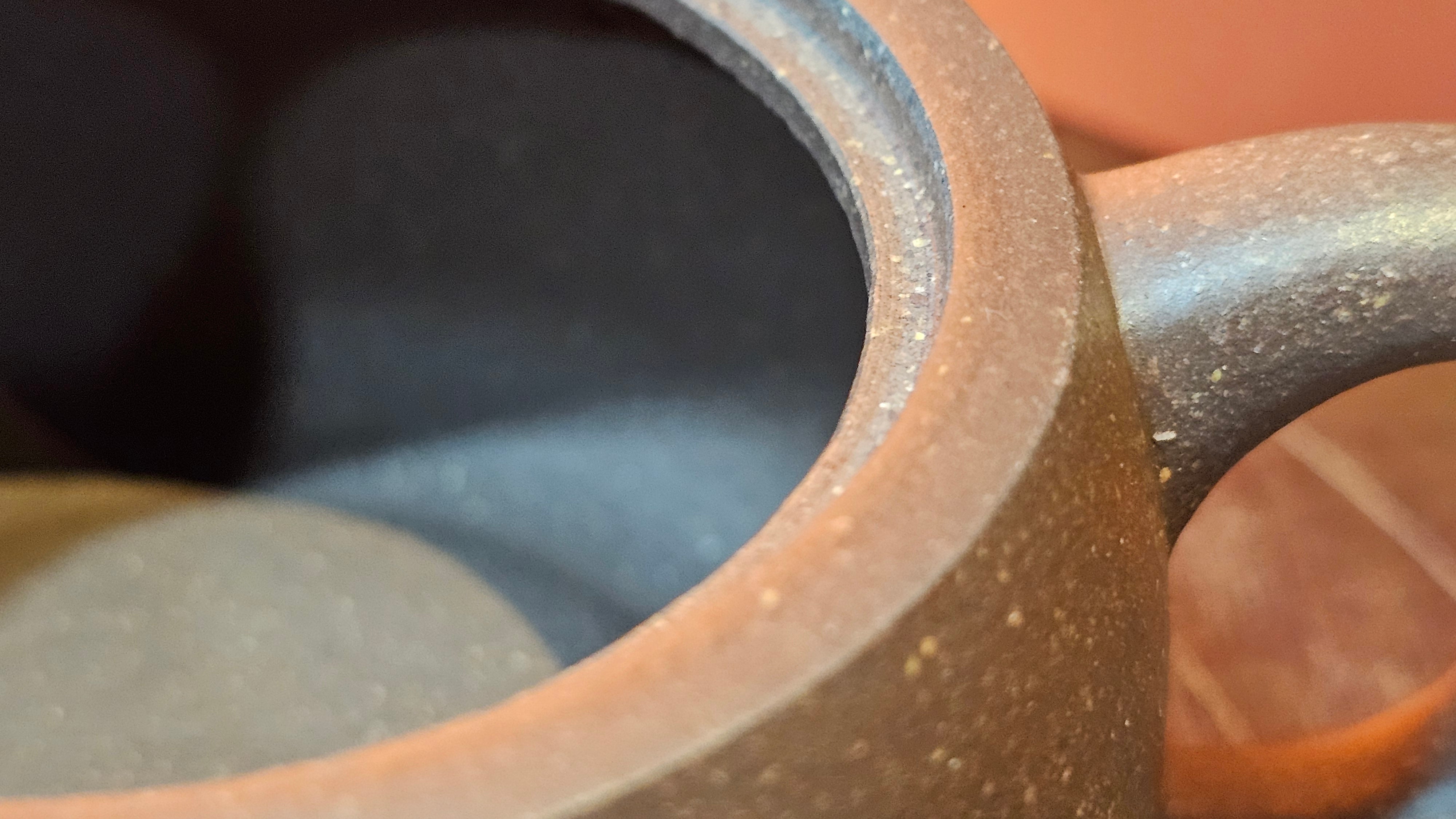 Niu Gai Jing Lan《牛盖井栏》, 165.1ml, Hei Zi Ni 黑紫泥, with Chinese Bronze Age Patterns~Engraving Art 青铜器纹样~刻绘, by our Craftsman Zhang Huan 张欢 ~ Congratulations!to Mr R.D.K., 0831hrs 15th Oct 2025, Montréal! Canada🇨🇦.