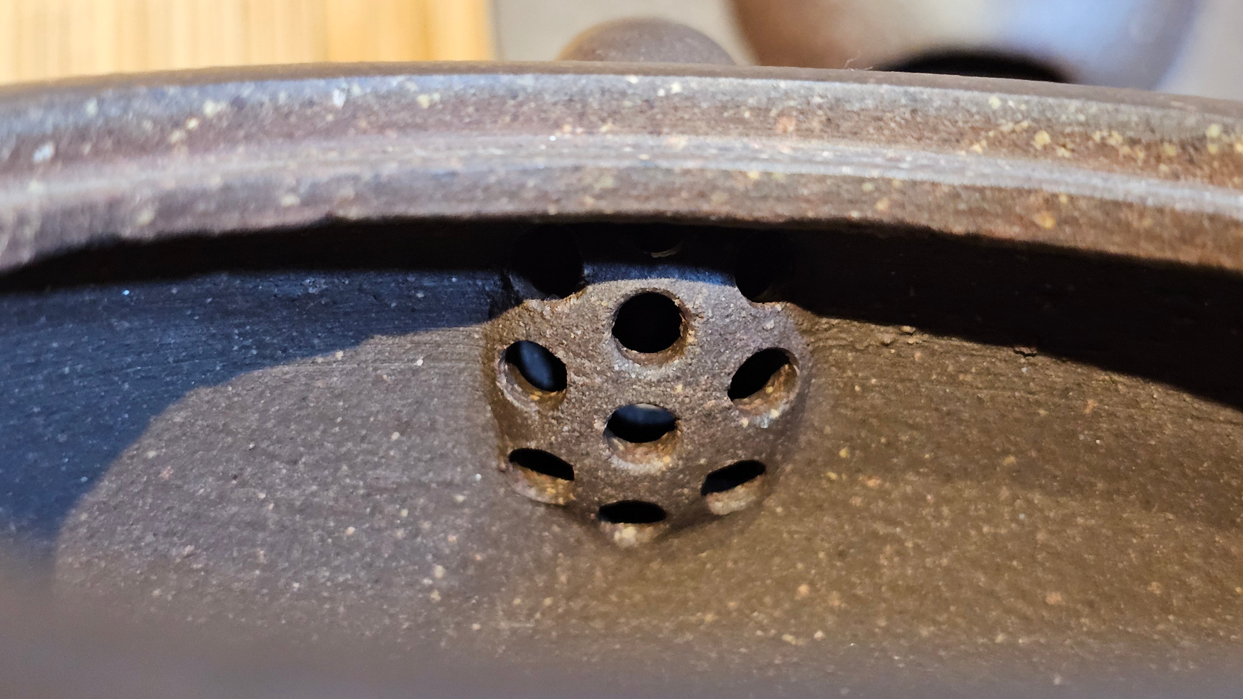 Niu Gai Jing Lan《牛盖井栏》, 165.1ml, Hei Zi Ni 黑紫泥, with Chinese Bronze Age Patterns~Engraving Art 青铜器纹样~刻绘, by our Craftsman Zhang Huan 张欢 ~ Congratulations!to Mr R.D.K., 0831hrs 15th Oct 2025, Montréal! Canada🇨🇦.