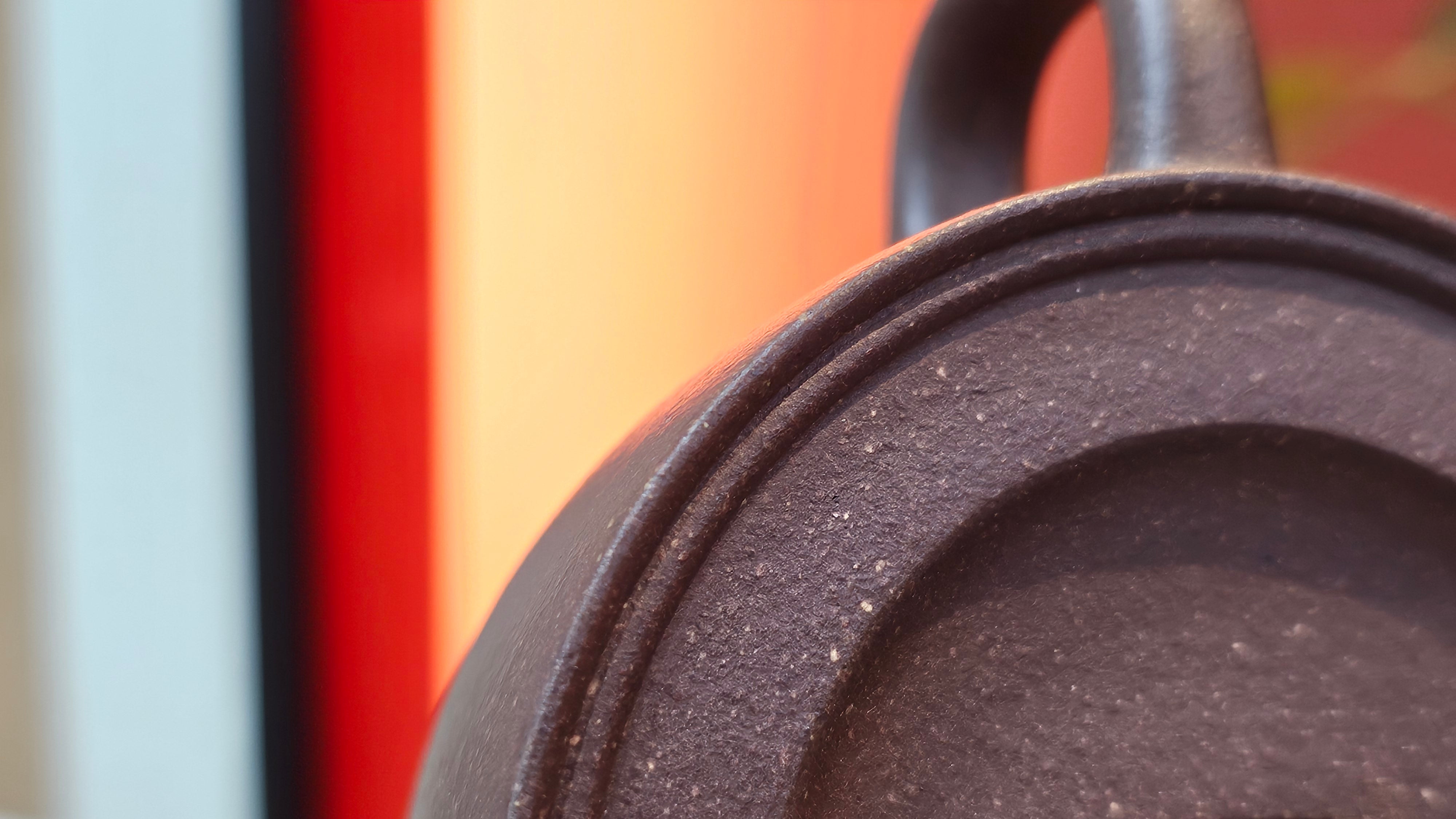 Niu Gai Jing Lan《牛盖井栏》, 165.1ml, Hei Zi Ni 黑紫泥, with Chinese Bronze Age Patterns~Engraving Art 青铜器纹样~刻绘, by our Craftsman Zhang Huan 张欢 ~ Congratulations!to Mr R.D.K., 0831hrs 15th Oct 2025, Montréal! Canada🇨🇦.