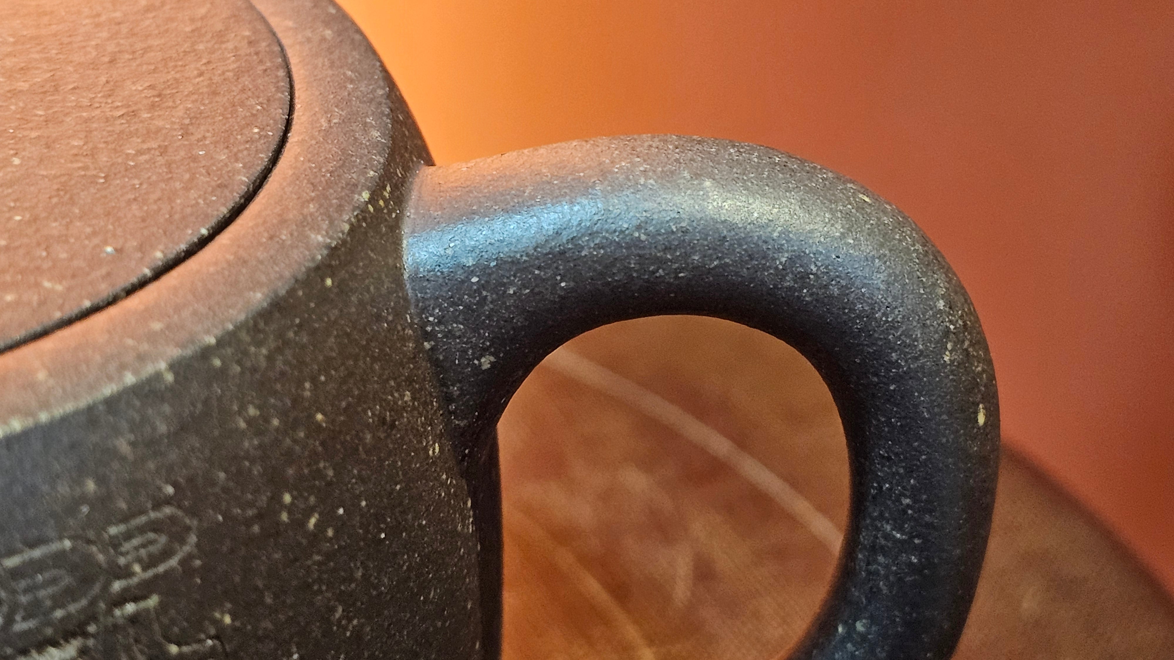 Niu Gai Jing Lan《牛盖井栏》, 159.5ml, Hei Zi Ni 黑紫泥, with Chinese Bronze Age Patterns~Engraving Art 青铜器纹样~刻绘, by our Craftsman Zhang Huan 张欢 ~!Congratulations to Ms C.W.! 1156hrs 17th Oct 2025, Sunnyvale! CA.