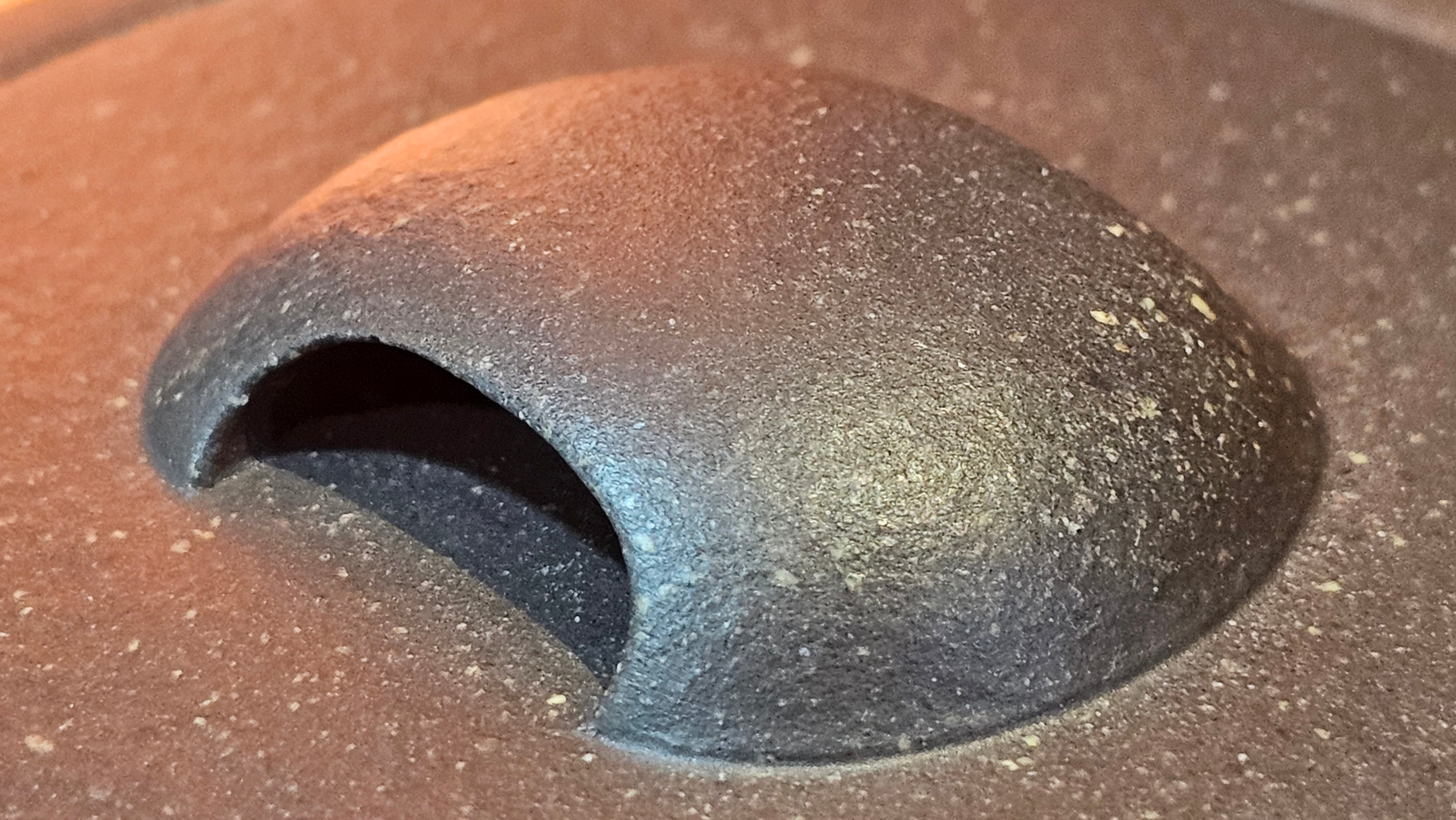 Niu Gai Jing Lan《牛盖井栏》, 159.5ml, Hei Zi Ni 黑紫泥, with Chinese Bronze Age Patterns~Engraving Art 青铜器纹样~刻绘, by our Craftsman Zhang Huan 张欢 ~!Congratulations to Ms C.W.! 1156hrs 17th Oct 2025, Sunnyvale! CA.