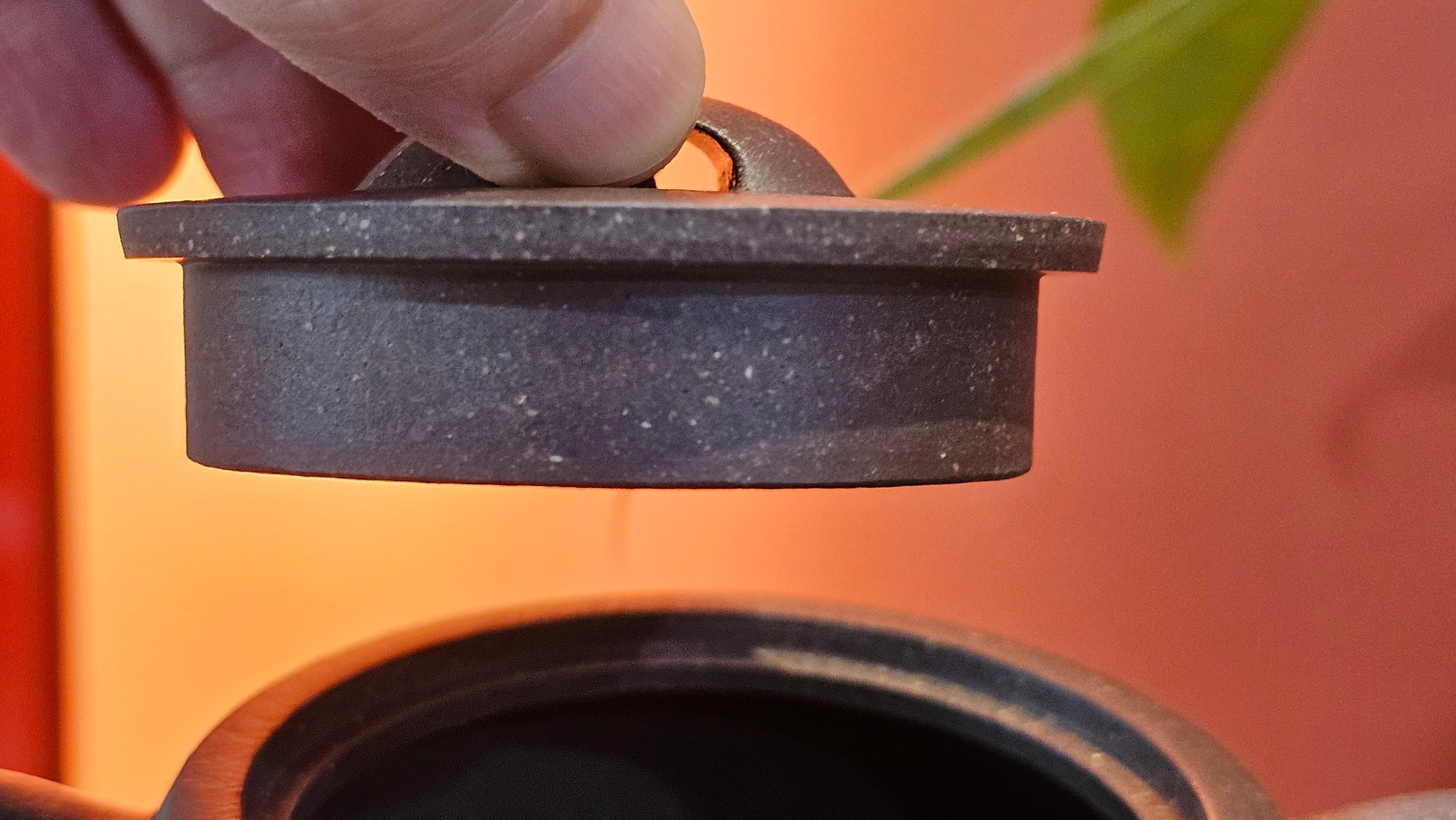 Niu Gai Jing Lan《牛盖井栏》, 159.5ml, Hei Zi Ni 黑紫泥, with Chinese Bronze Age Patterns~Engraving Art 青铜器纹样~刻绘, by our Craftsman Zhang Huan 张欢 ~!Congratulations to Ms C.W.! 1156hrs 17th Oct 2025, Sunnyvale! CA.