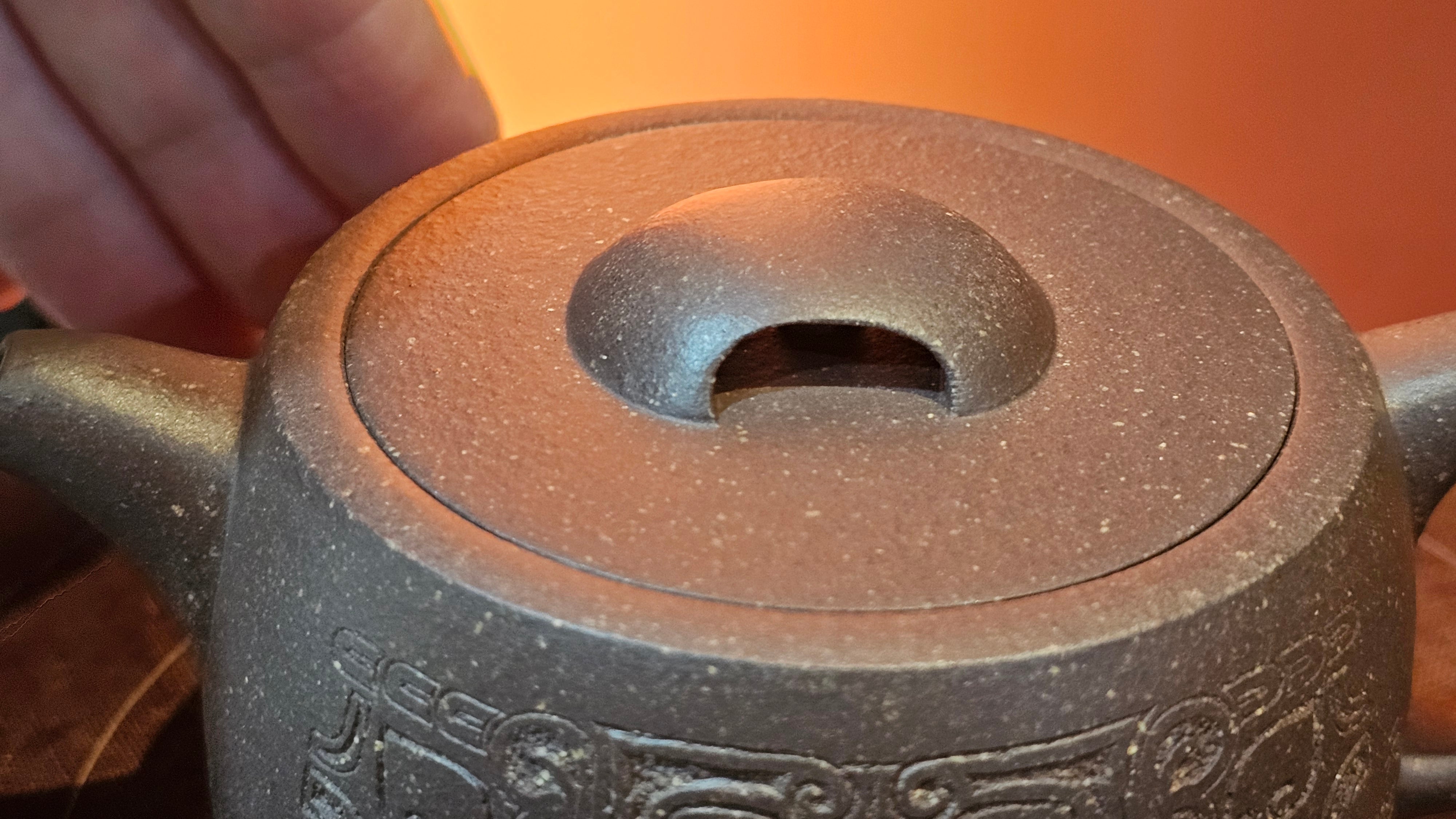 Niu Gai Jing Lan《牛盖井栏》, 159.5ml, Hei Zi Ni 黑紫泥, with Chinese Bronze Age Patterns~Engraving Art 青铜器纹样~刻绘, by our Craftsman Zhang Huan 张欢 ~!Congratulations to Ms C.W.! 1156hrs 17th Oct 2025, Sunnyvale! CA.